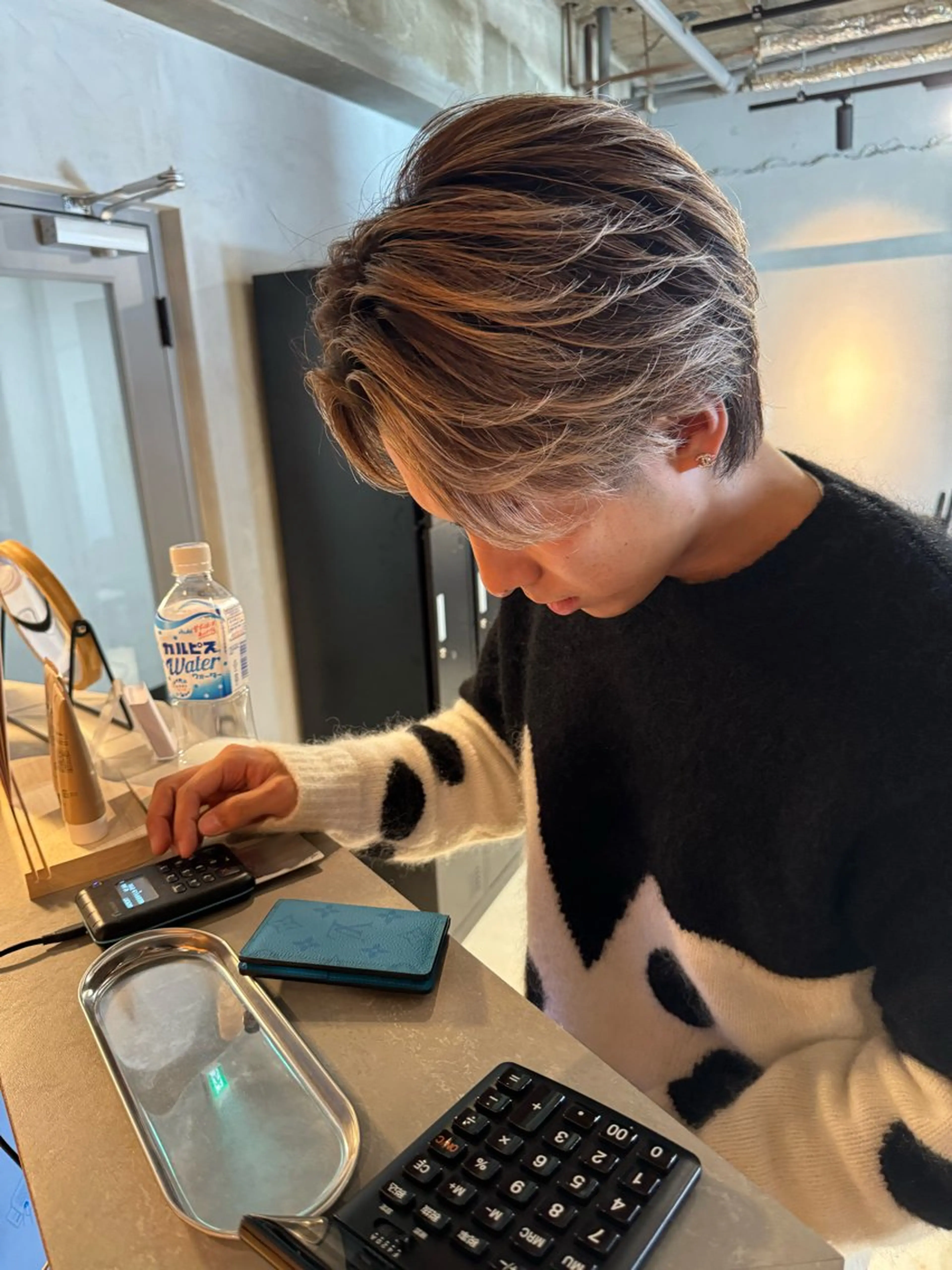 ミディアム カラー パーマ ヘアアレンジ メンズ カット ヘアカラー トリートメント ヘアセット メンズ特化 しゅうへいのヘアスタイル