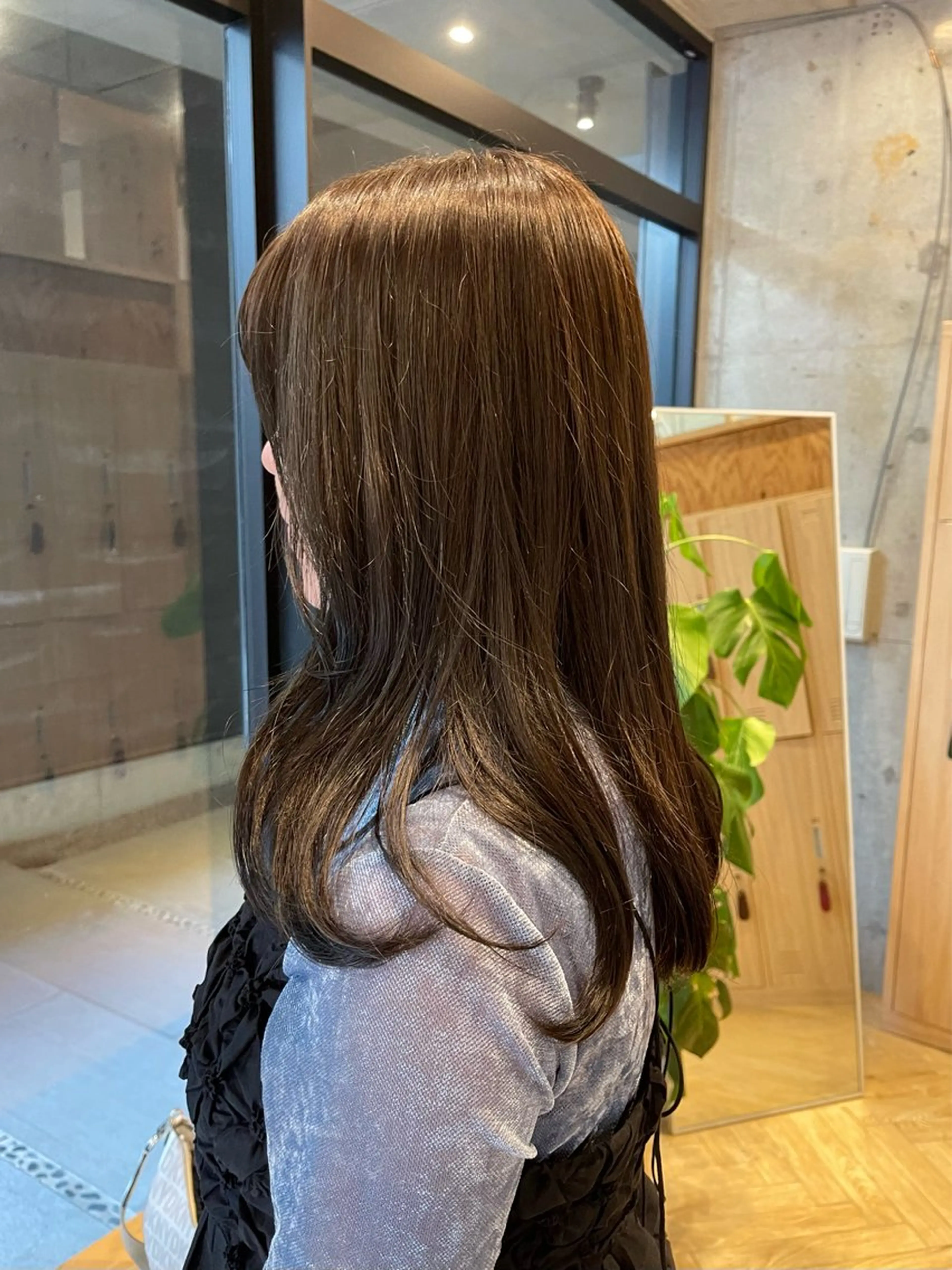 セミロング カラー 愛莉/ラベンダー/ ベージュ/ブラウンのヘアスタイル