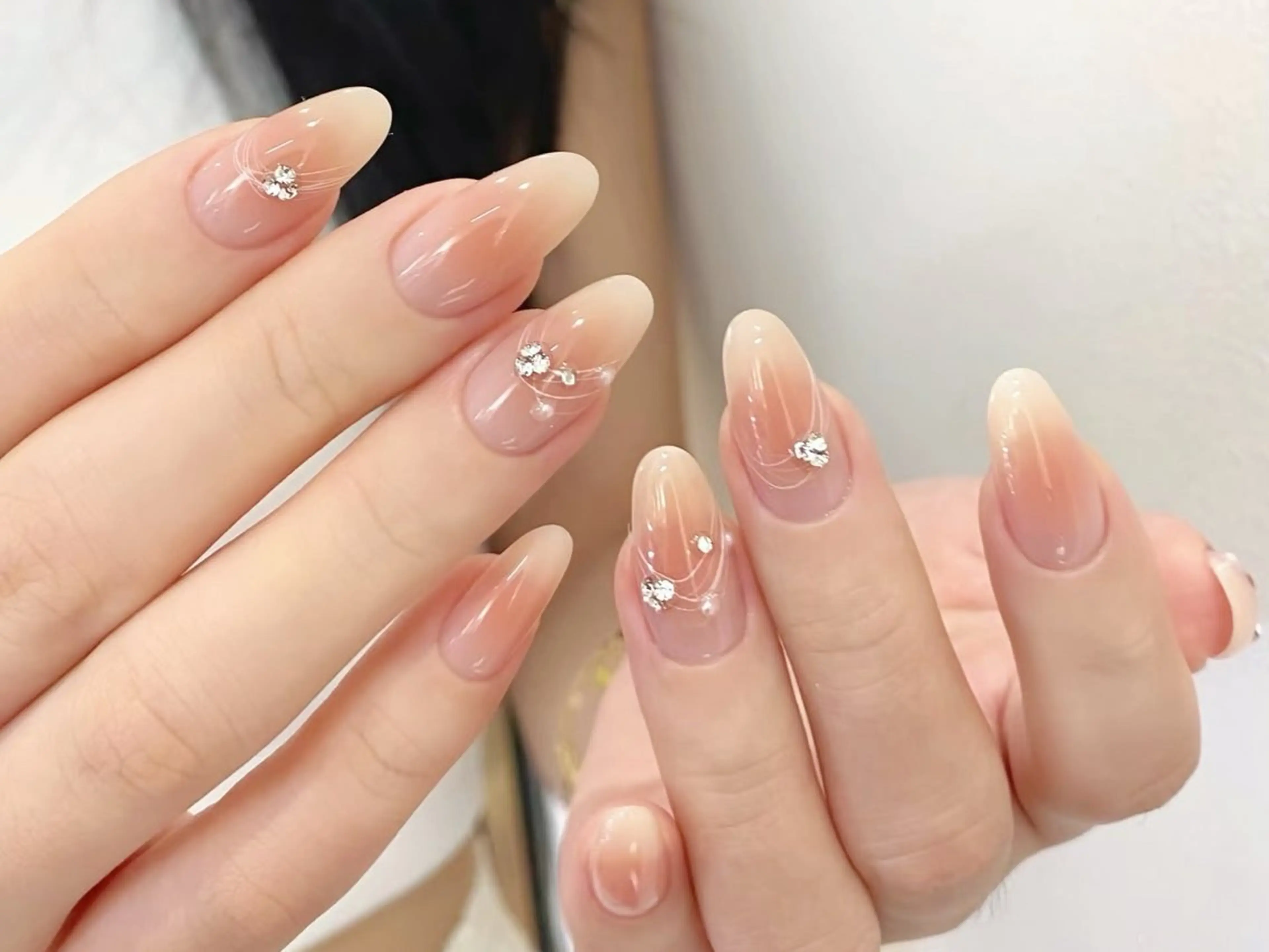 ネイル チークネイル グラデーション オフィスネイル シンプルネイル ストーンネイル ハンドネイル ハンドケア DarkHoney 池袋店のネイルデザイン