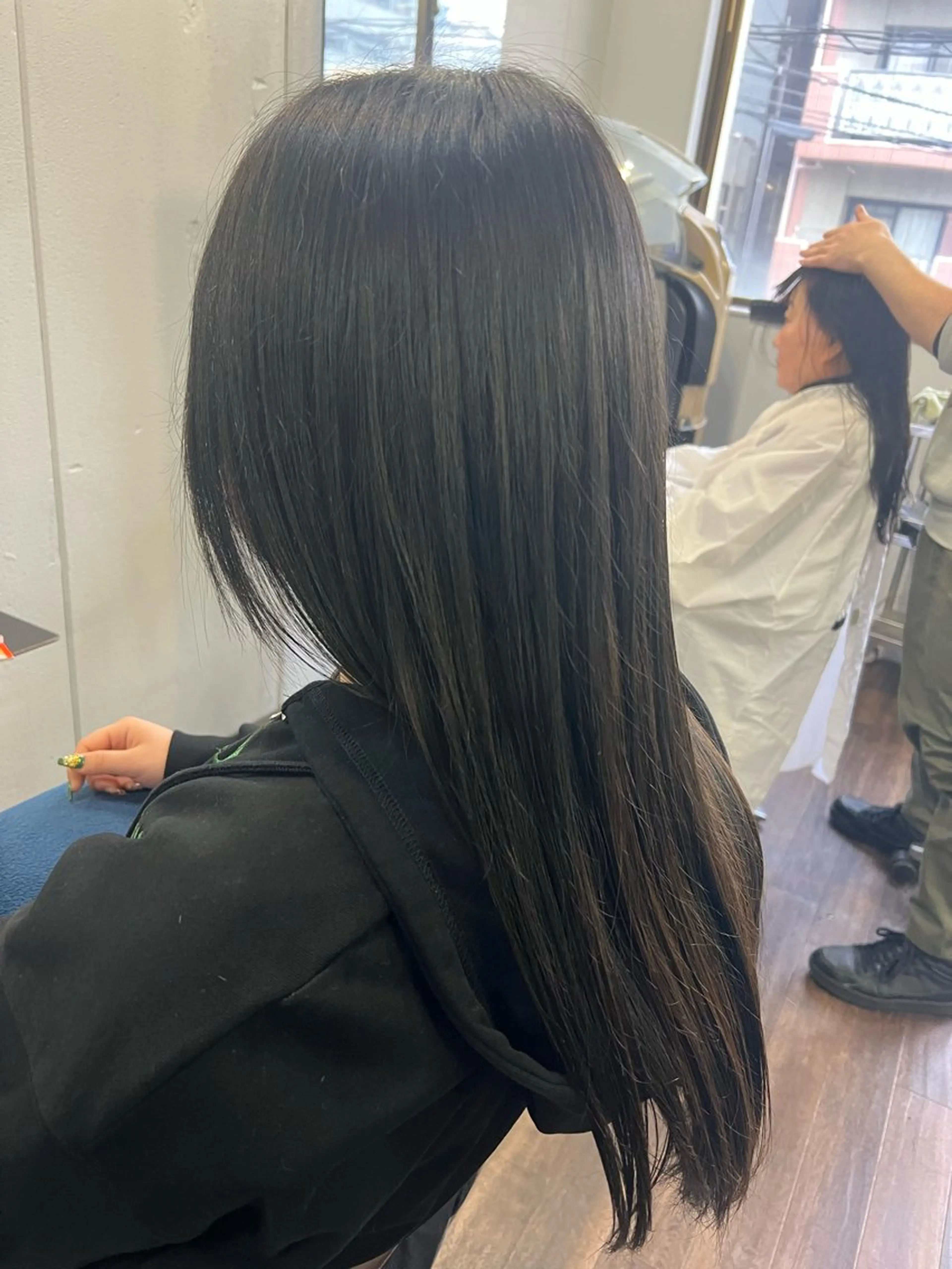 ロング カラー デザインカラー ハイライトカラー ハイトーンカラー ハイライト ヘアカラー トリートメント terra🌈大久保 睦美のヘアスタイル