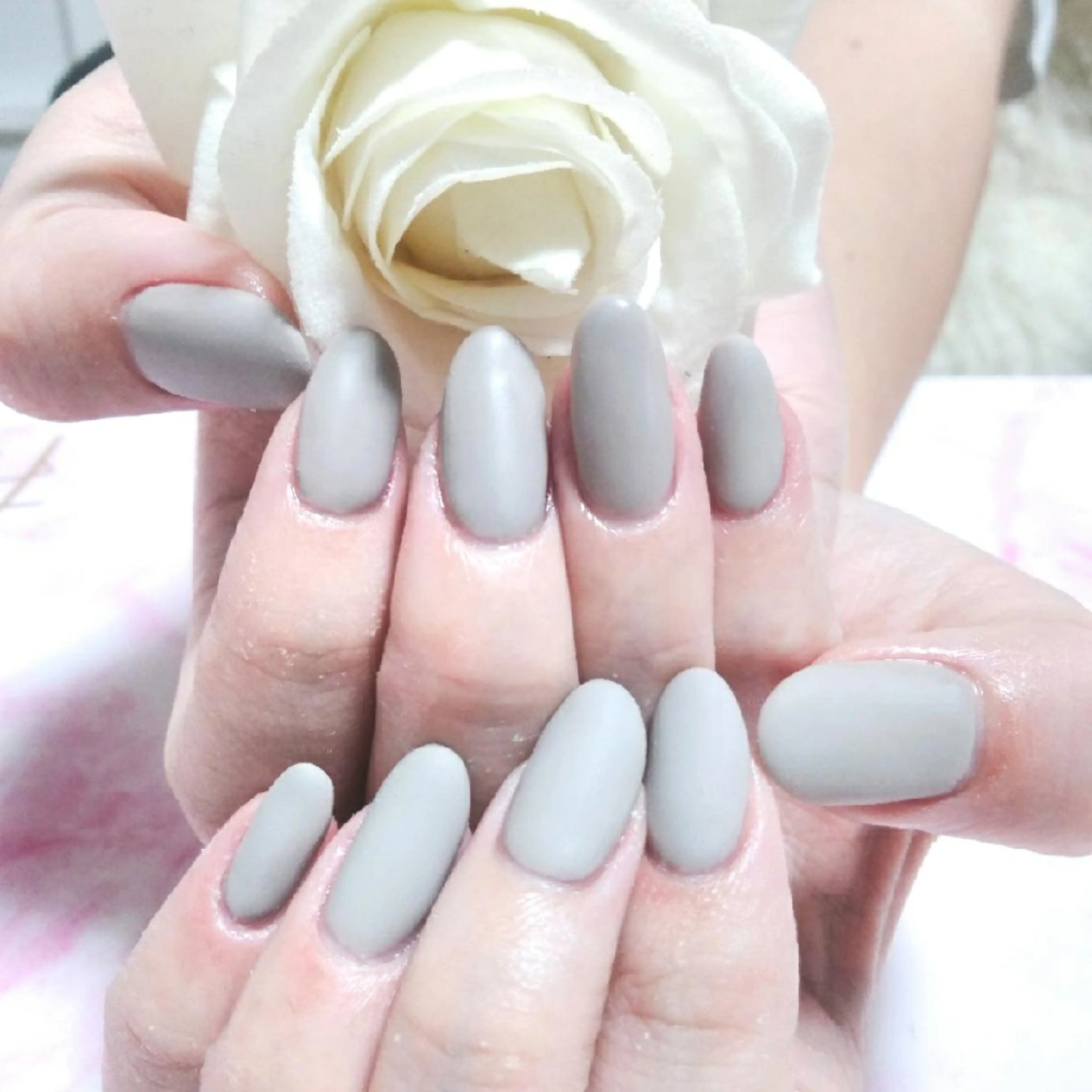 ネイル マットネイル ワンカラーネイル エステとネイル ローズコンフォートのネイルデザイン