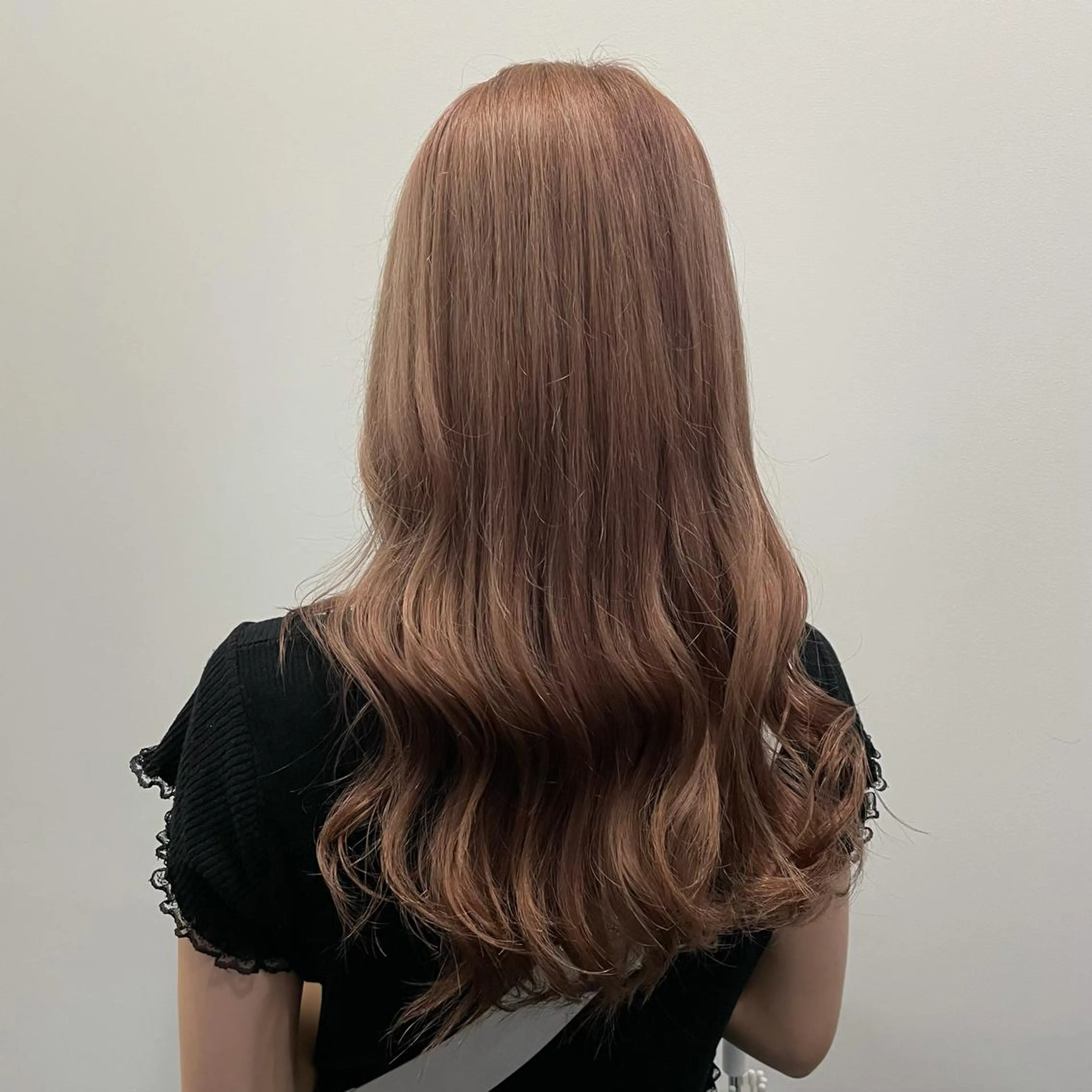 セミロング カラー ヘアアレンジ ヘアカラー ☁️縮毛矯正✖️ 透明感☁️りくのヘアスタイル