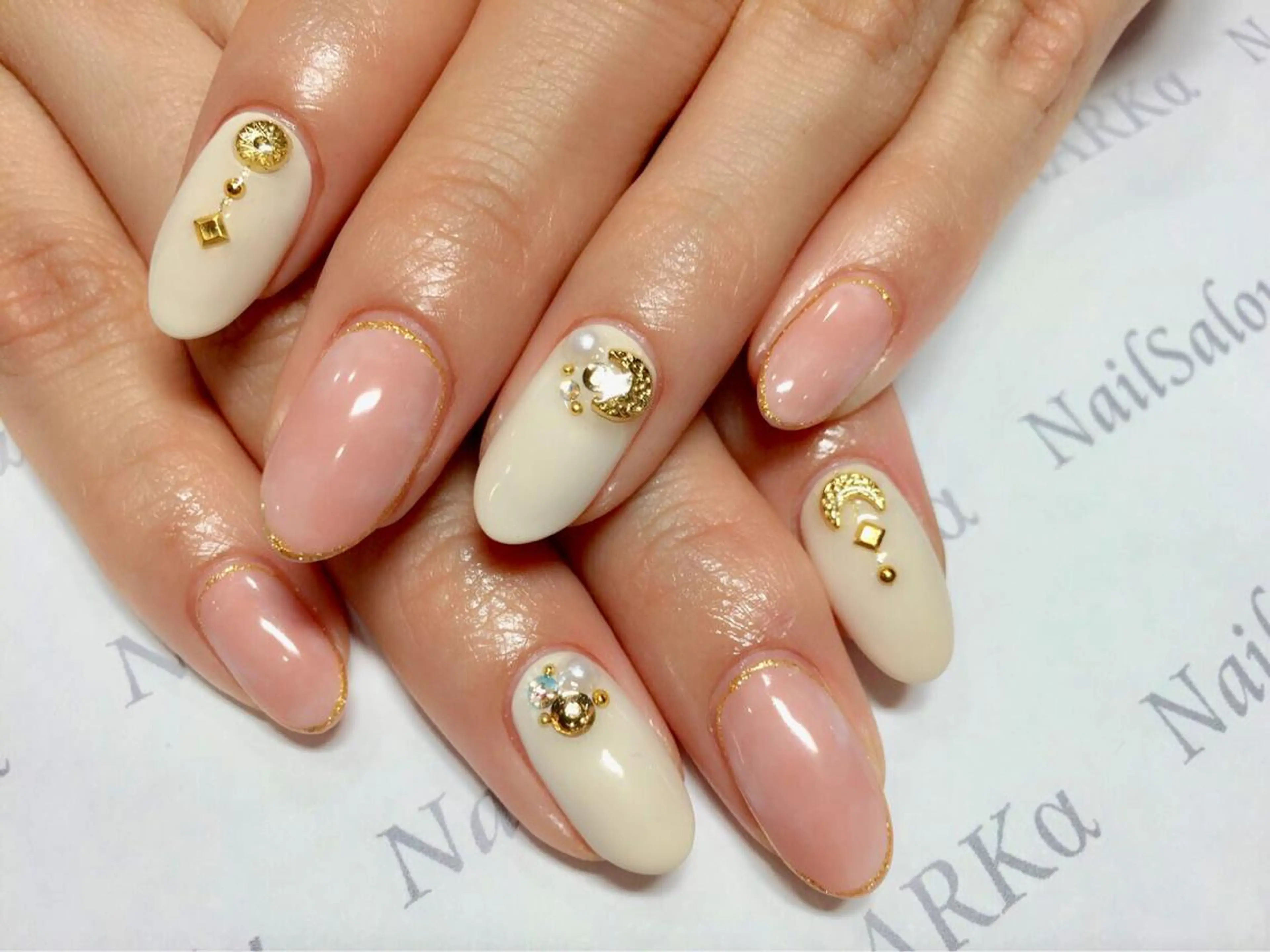 ネイル Nailsalon ARKαのネイルデザイン