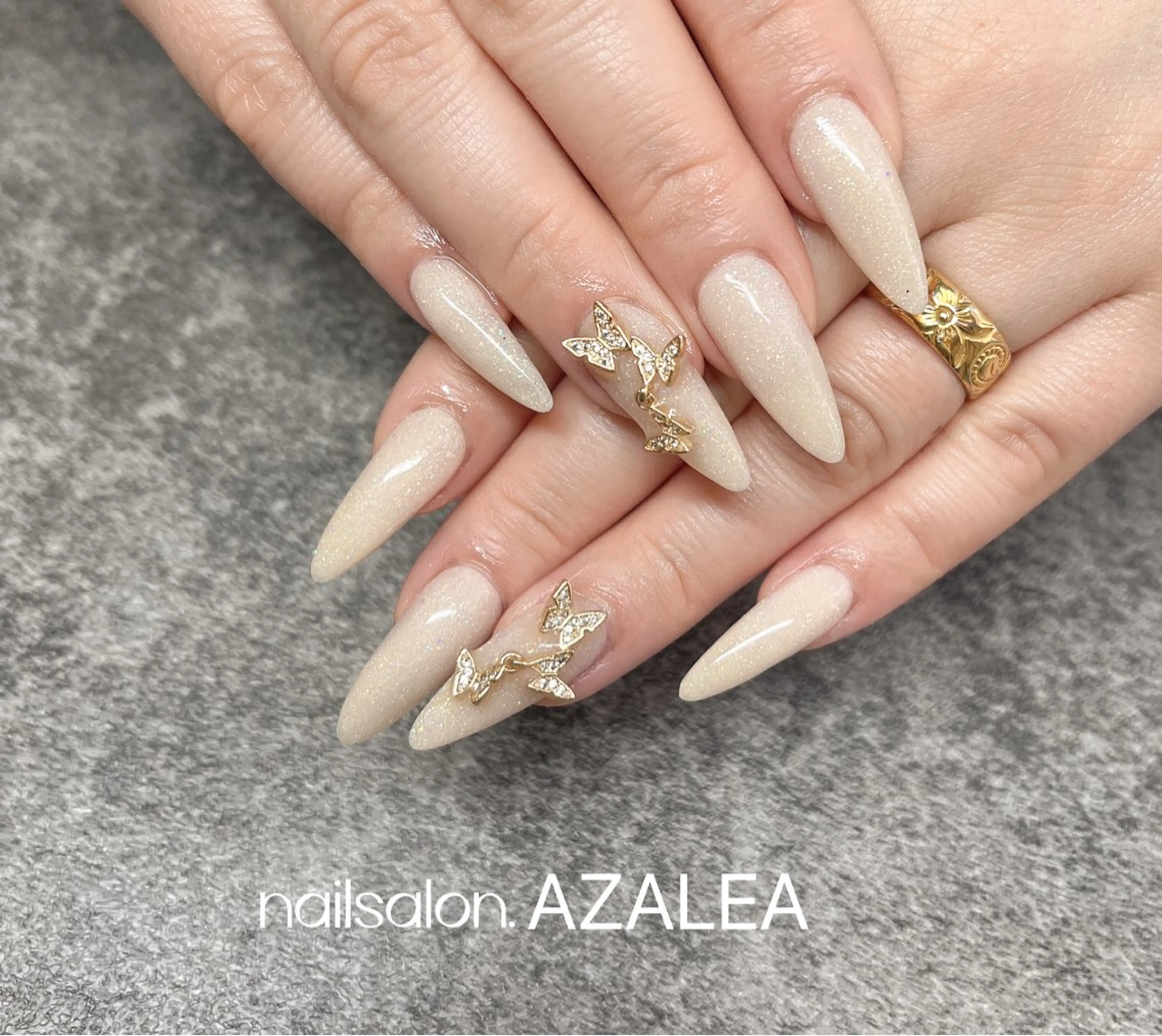 ネイル ハンドネイル R inのネイルデザイン