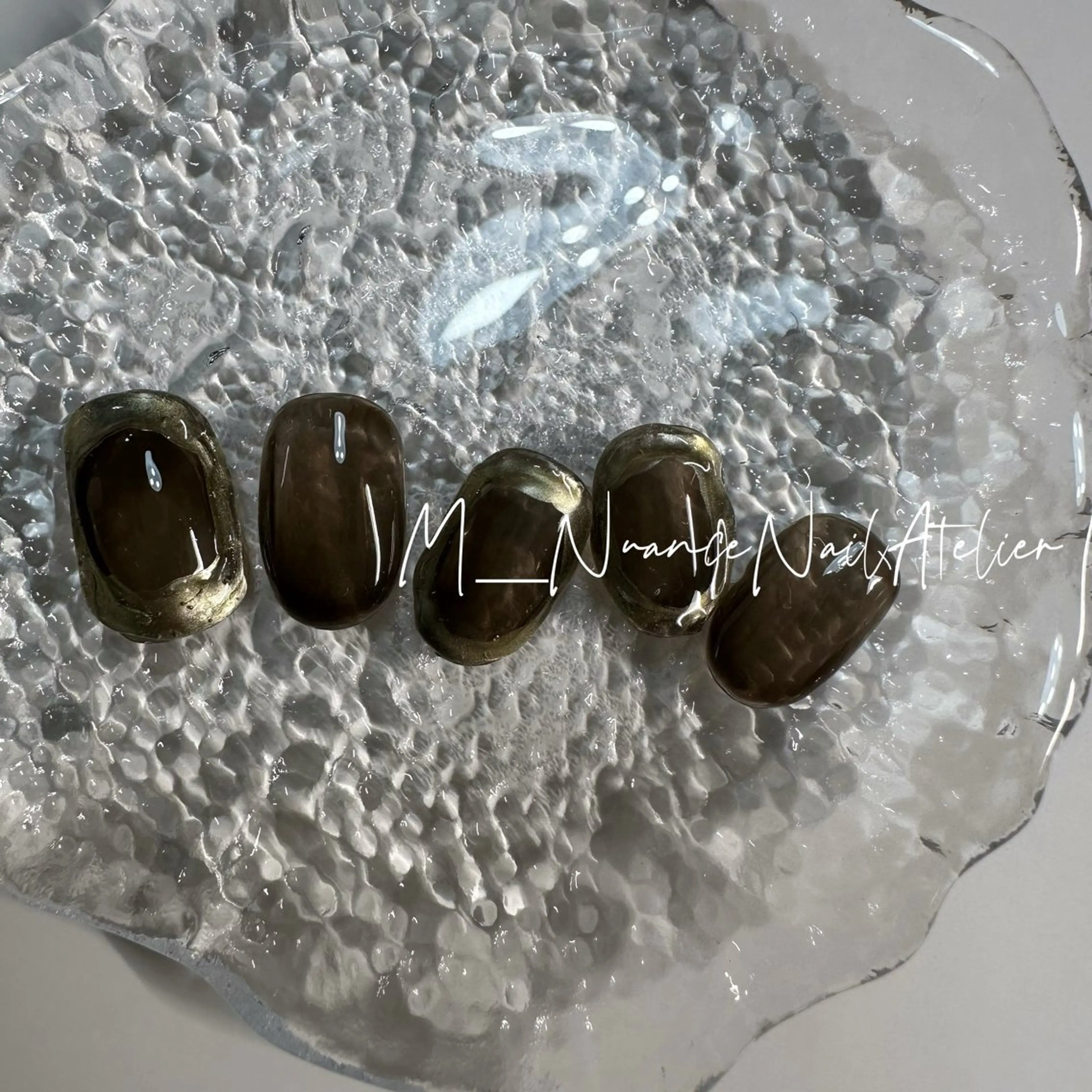 ネイル マグネットネイル ニュアンスネイル オフィスネイル シンプルネイル GO TODAY横浜Solace店所属・M___nail atelierのネイルデザイン