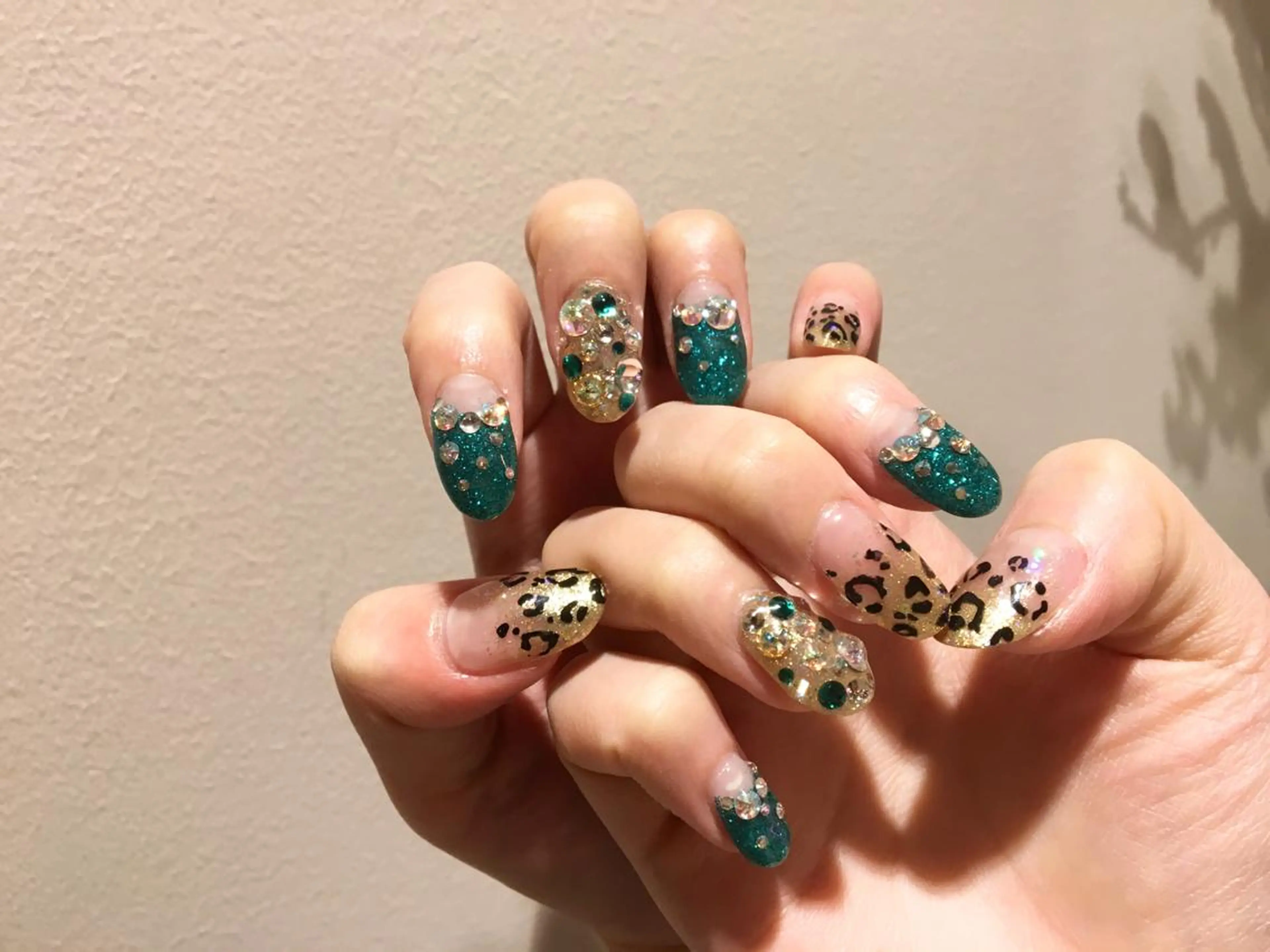 ネイル ハンドネイル revia所属・ERI Nailistのネイルデザイン