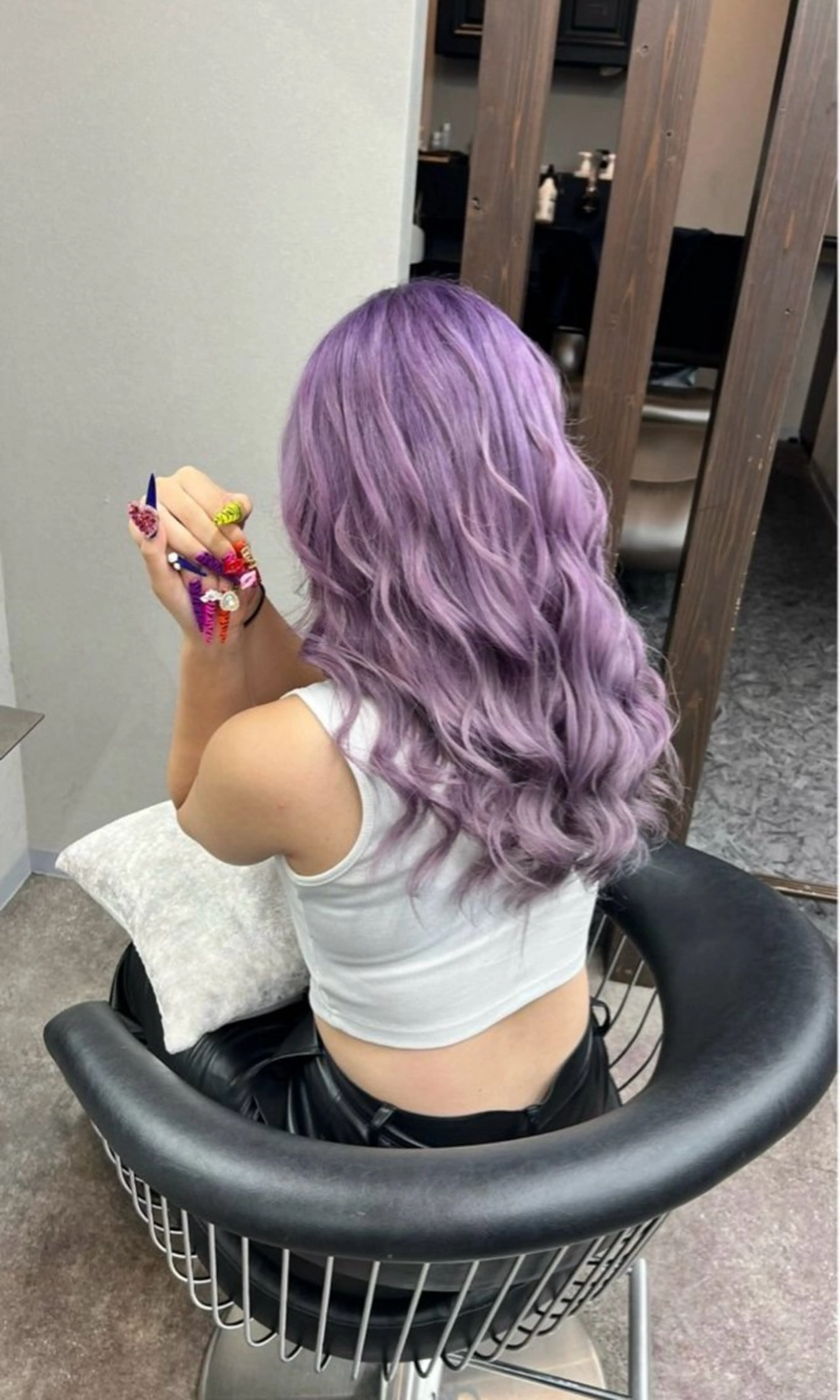 ロング ヘアカラー かのブリーチカラー 🎧⛓️🩶のヘアスタイル