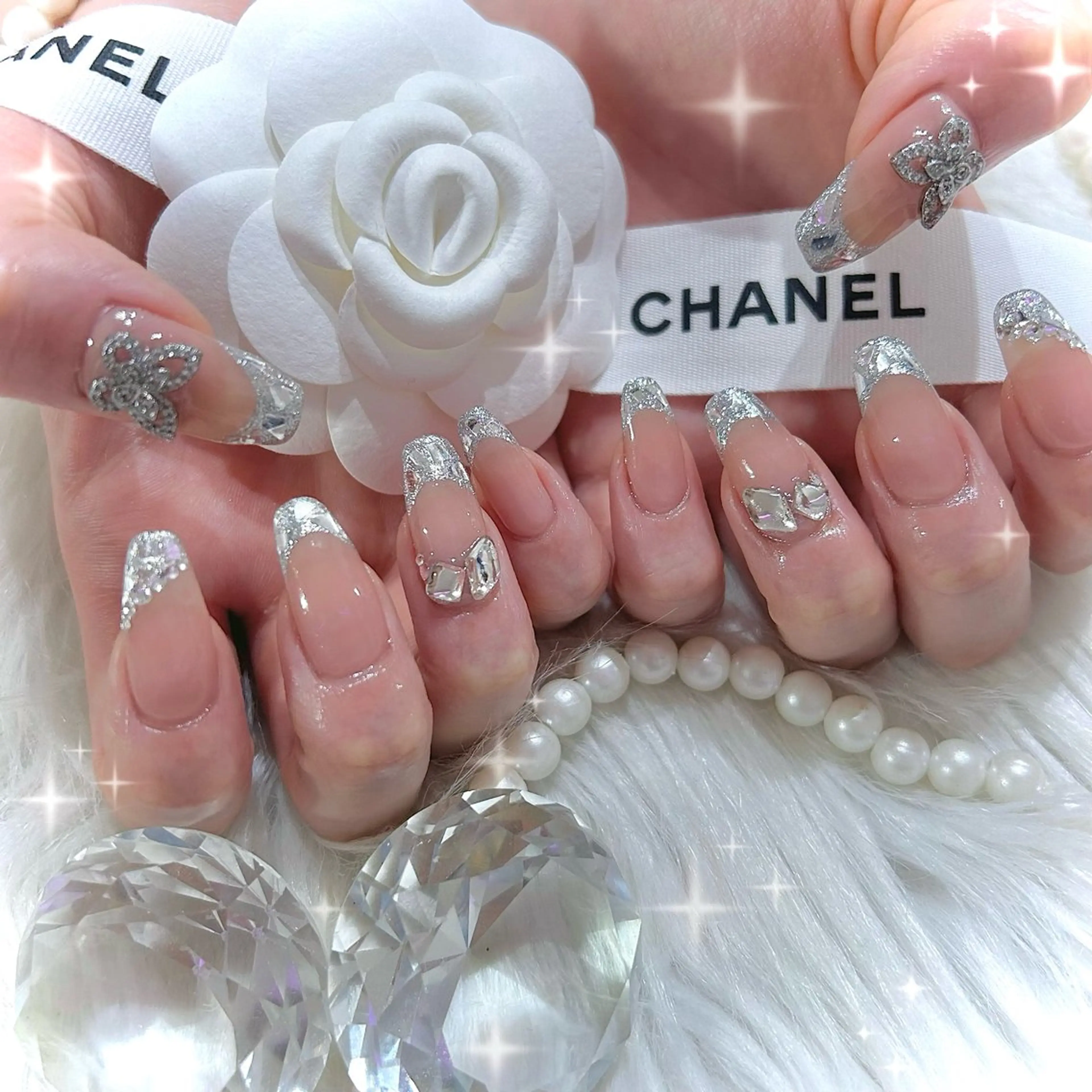 ネイル フレンチネイル ガラスフレンチ élu by Noriko 前原のネイルデザイン