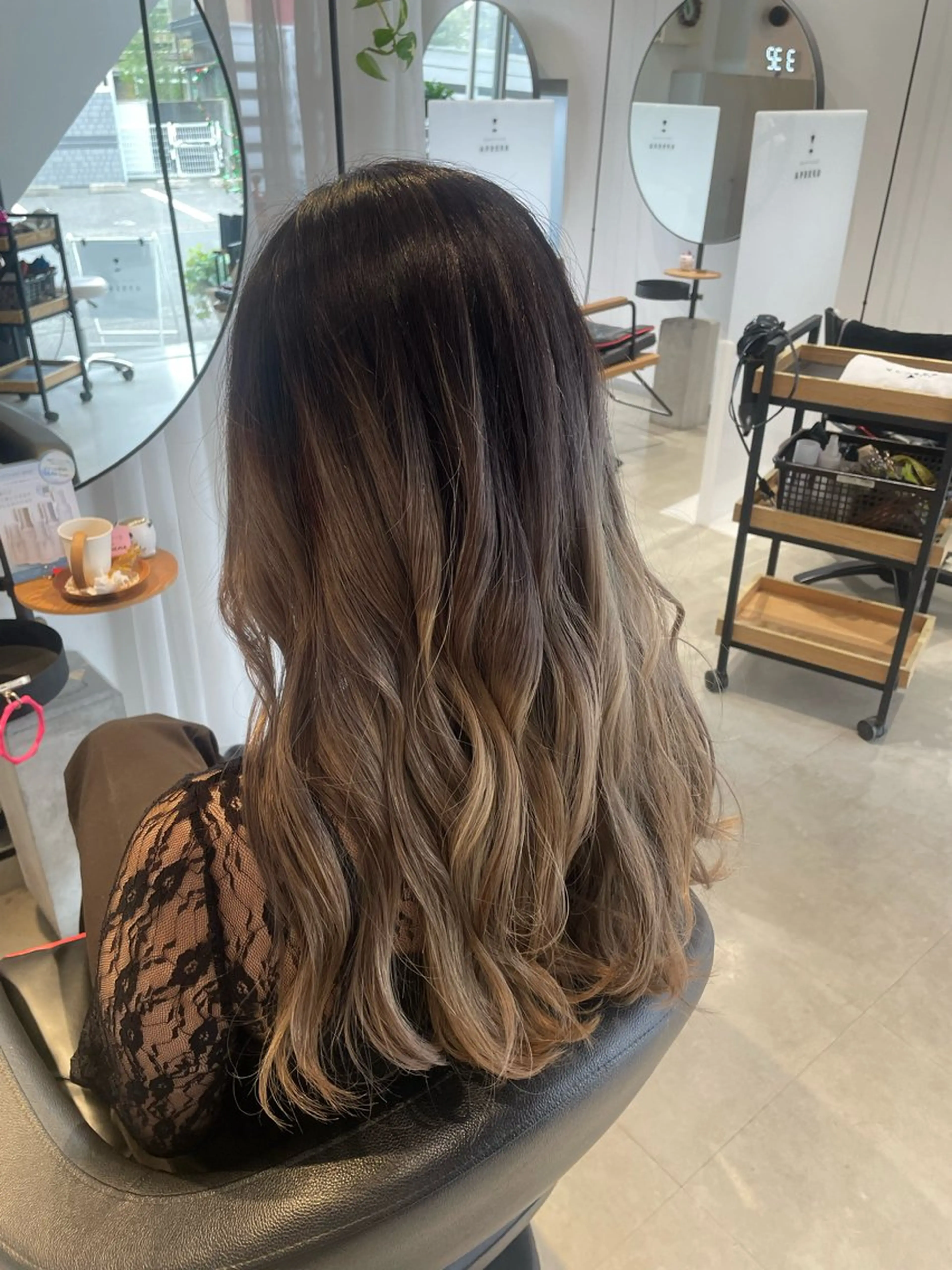 ロング カラー グラデーションカラー lumier juriaのヘアスタイル