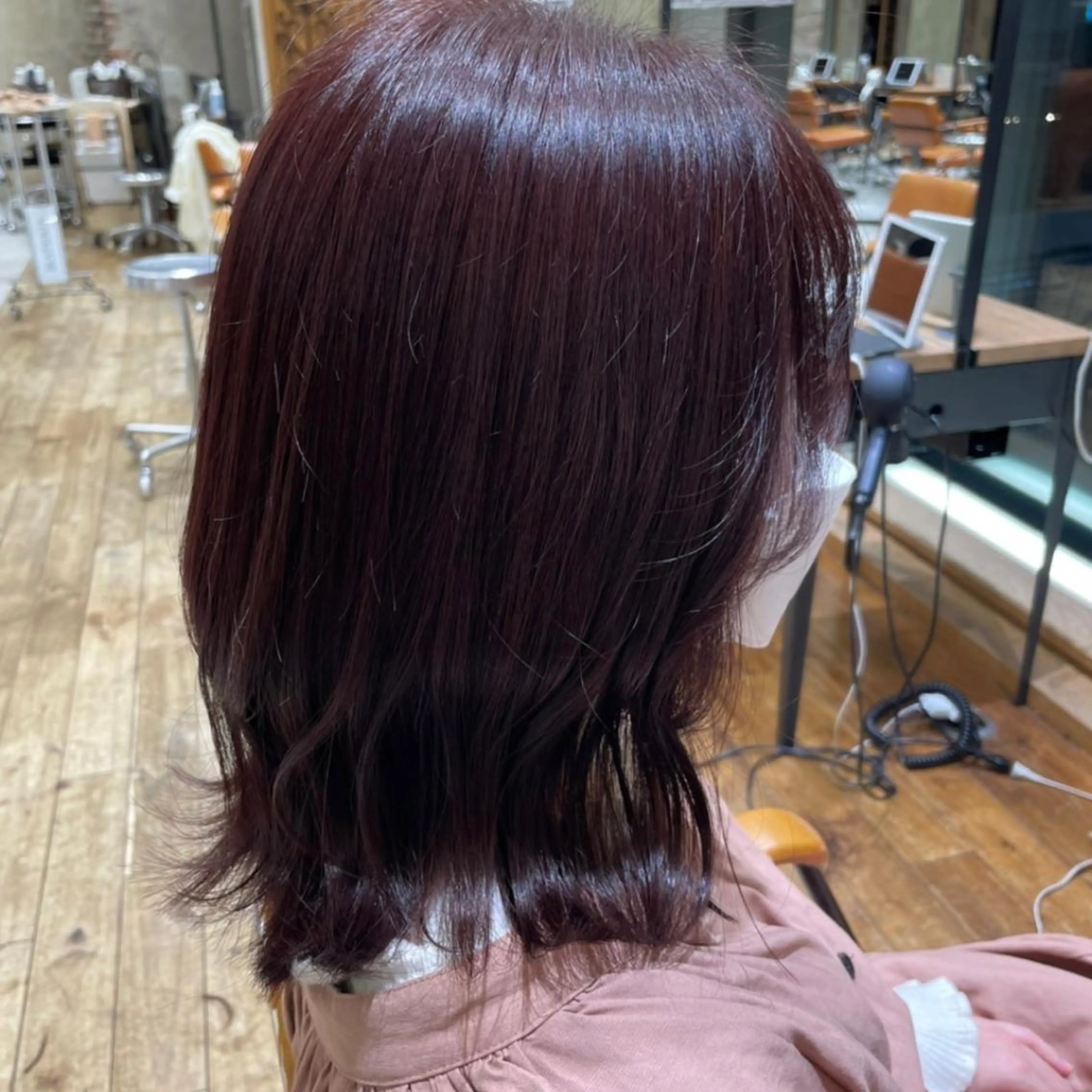 ミディアム カラー 💍新宿ショート 💍岩田莉奈のヘアスタイル