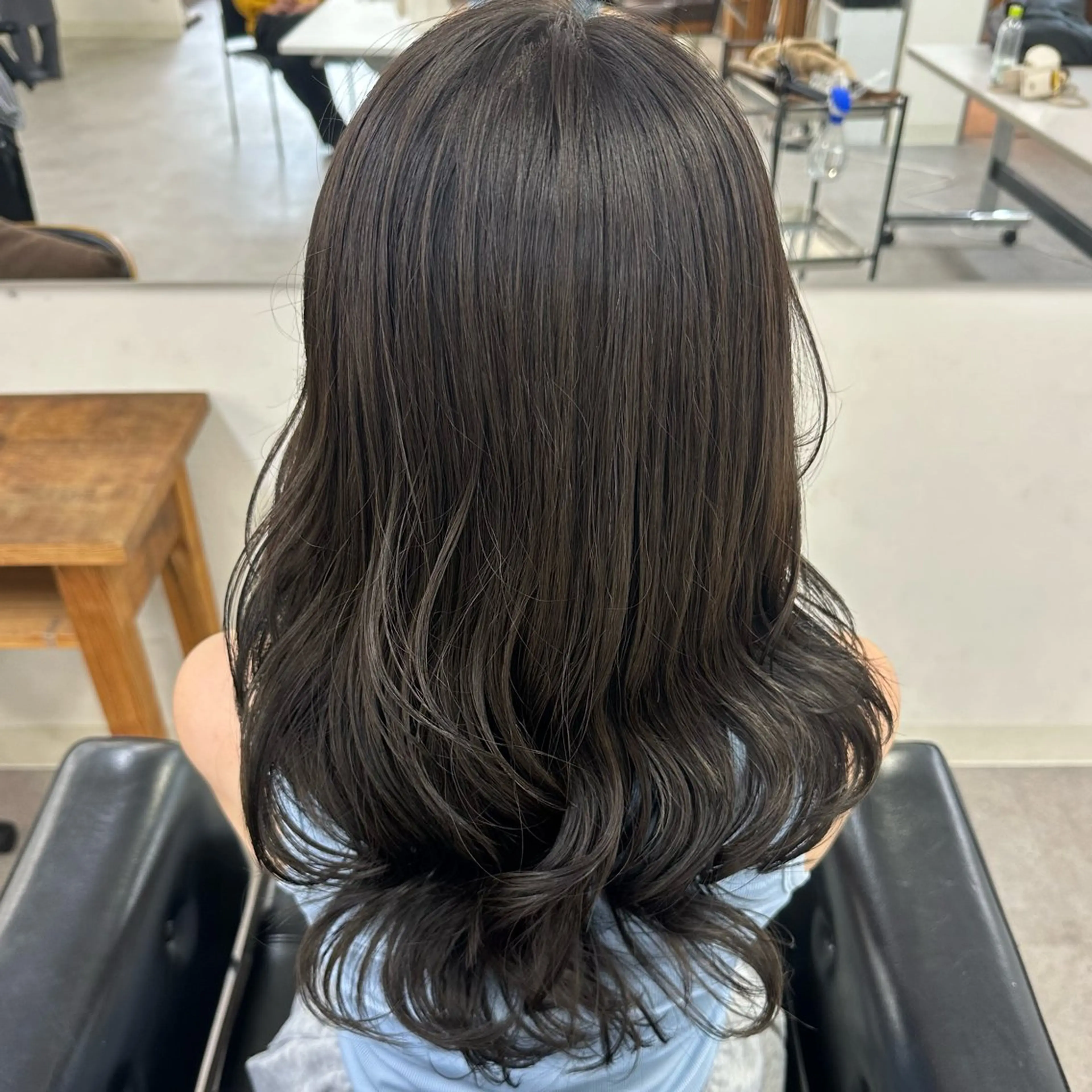 カラー Atoro所属・ブリーチ｜レイヤー ｜honokaのヘアスタイル