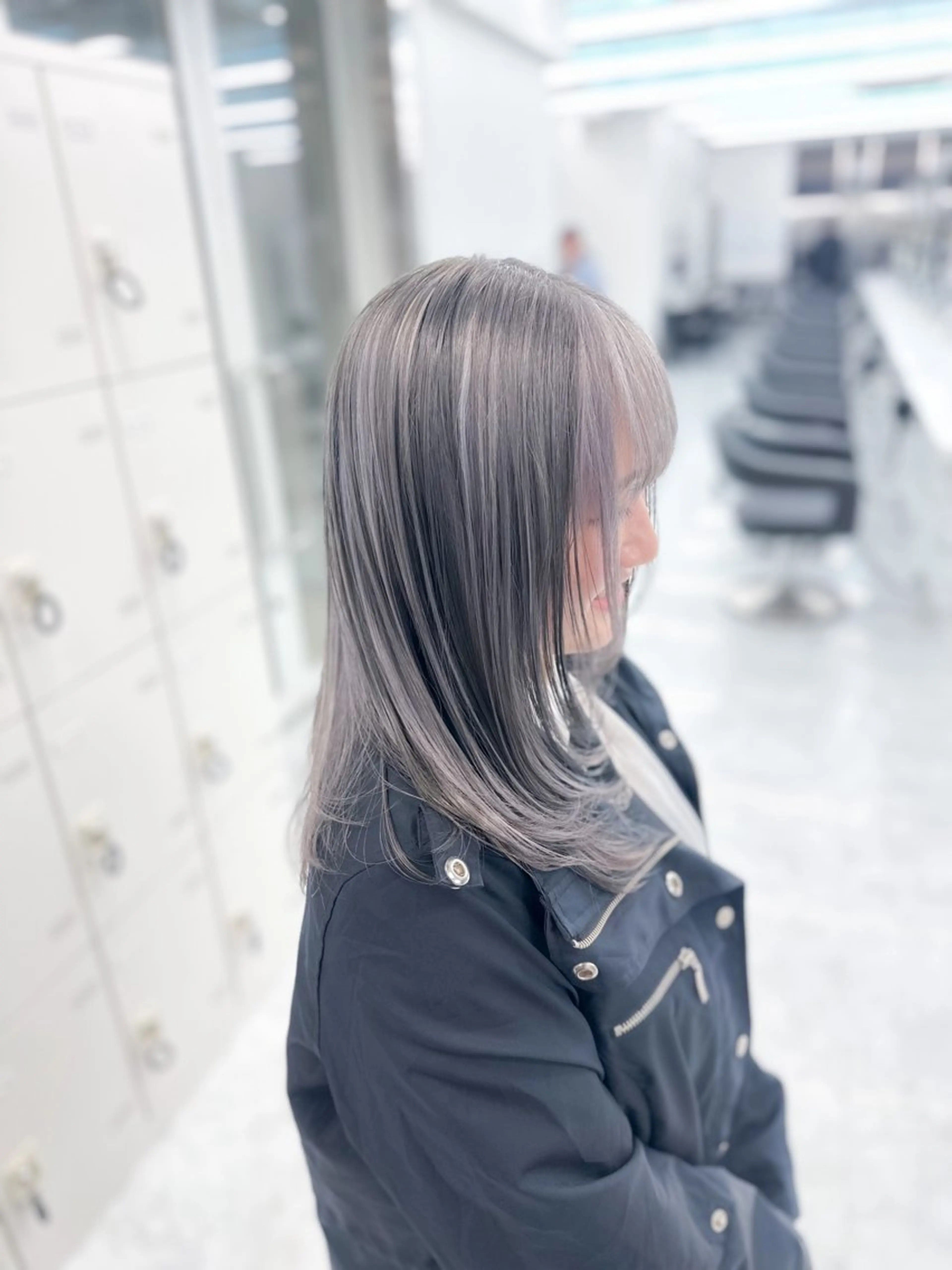 セミロング カラー reco所属・ウルフ&レイヤー特化 まとまる美髪矯正のヘアスタイル