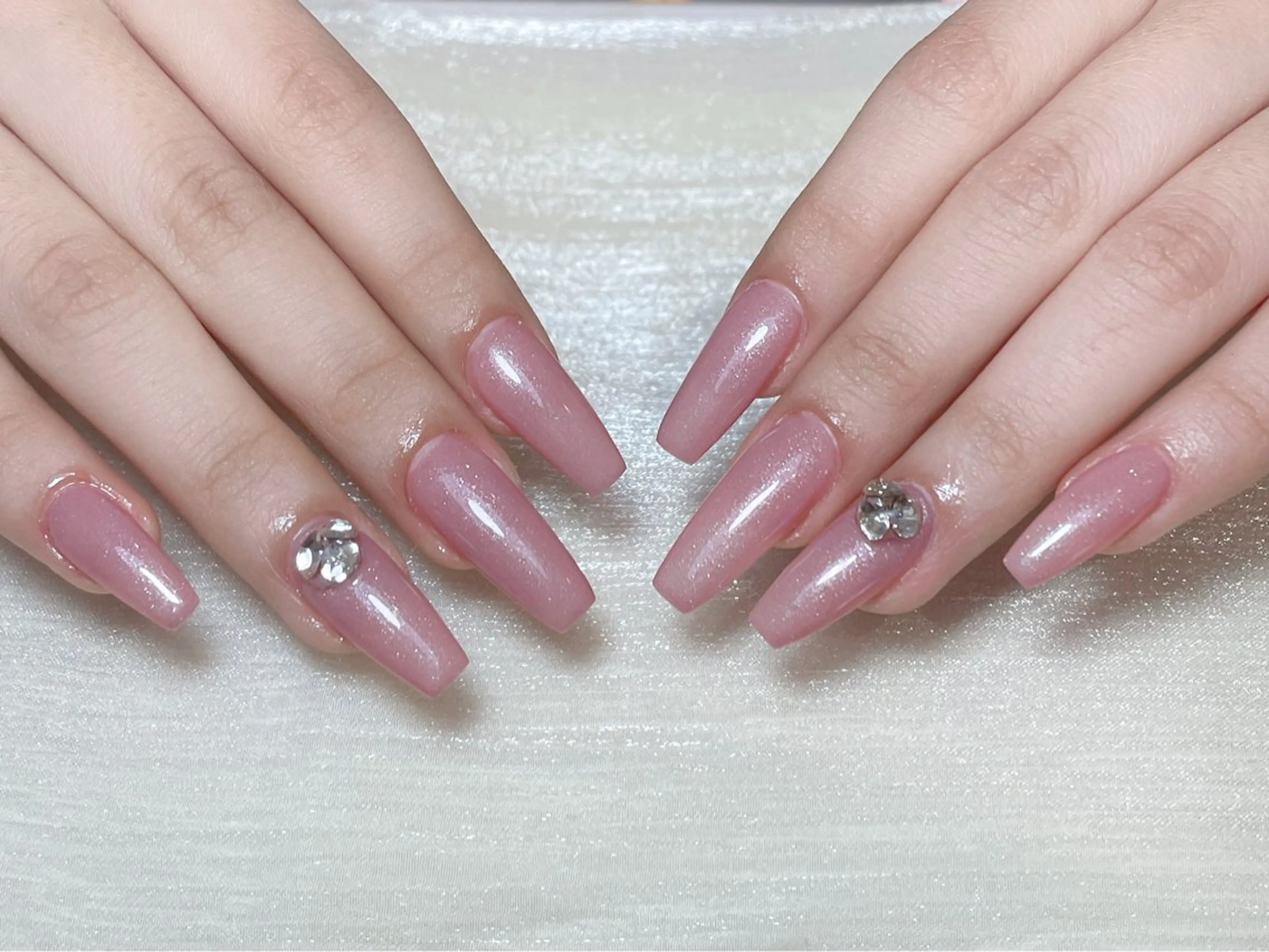 ネイル アートネイル オーロラネイル ガーリー キラキラネイル 韓国ネイル 3_Leah_ Nailのネイルデザイン