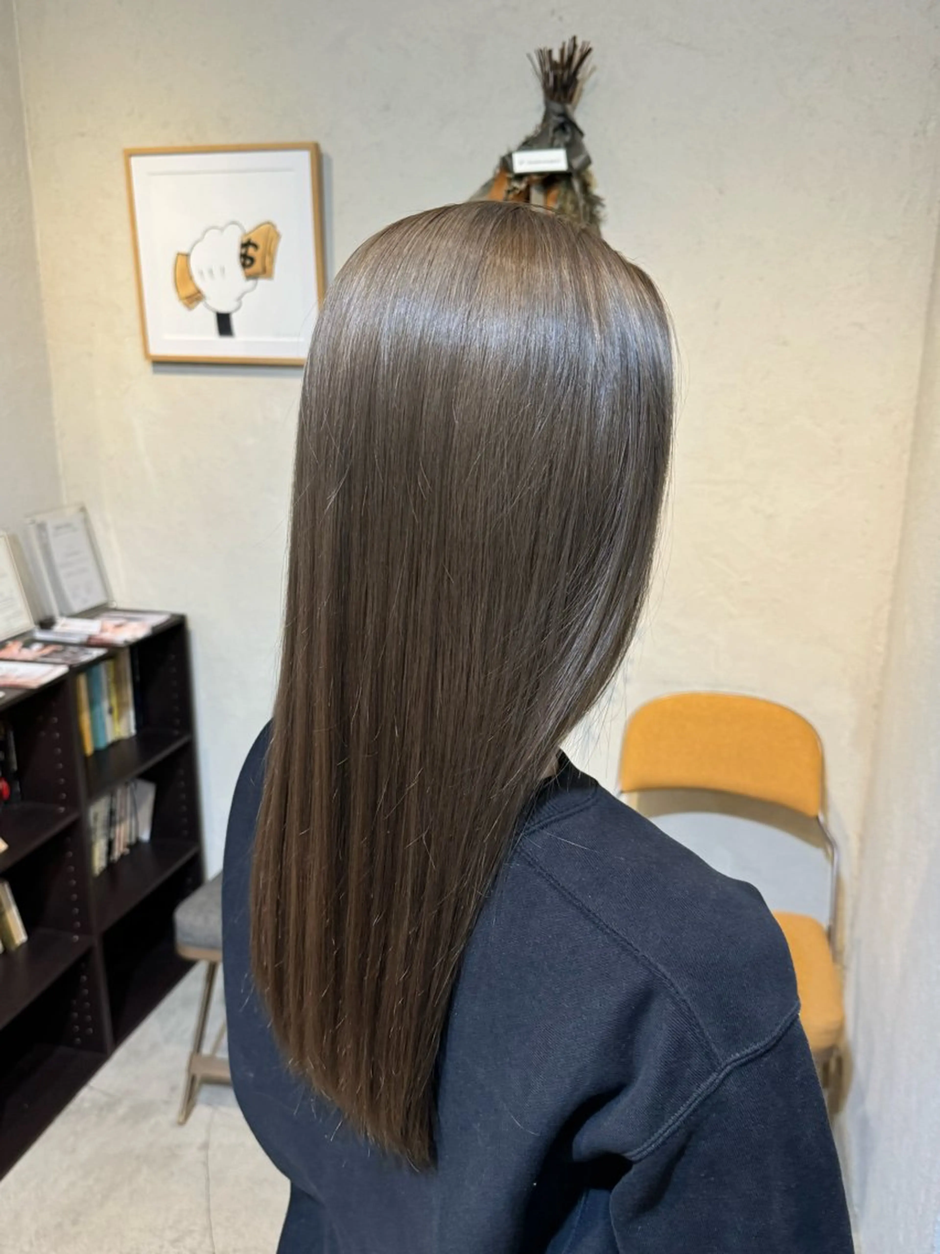 ロング カラー 西尾 愛のヘアスタイル