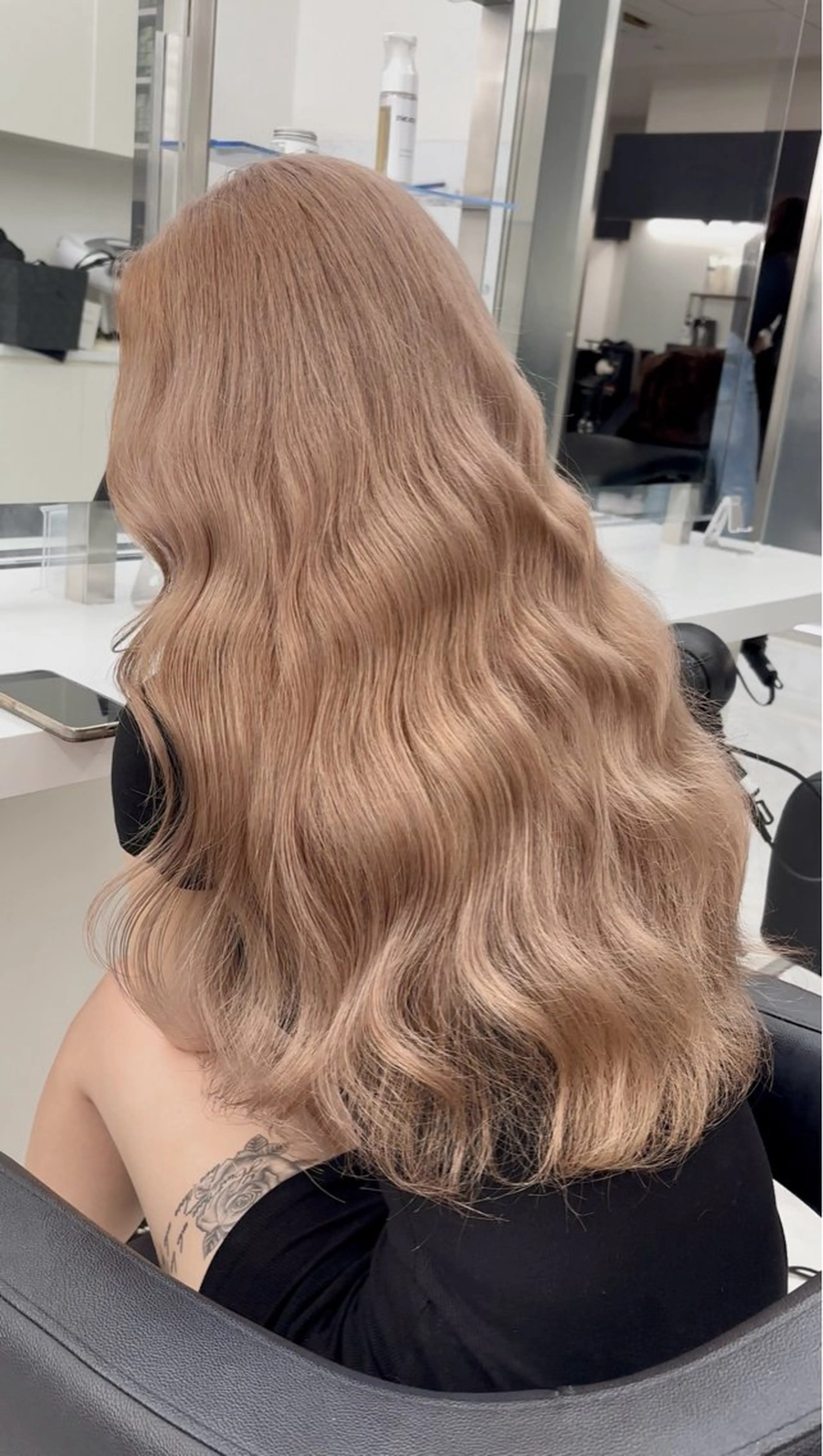 ロング カラー モテ髪💕ハイトーン ベージュ yuriaのヘアスタイル