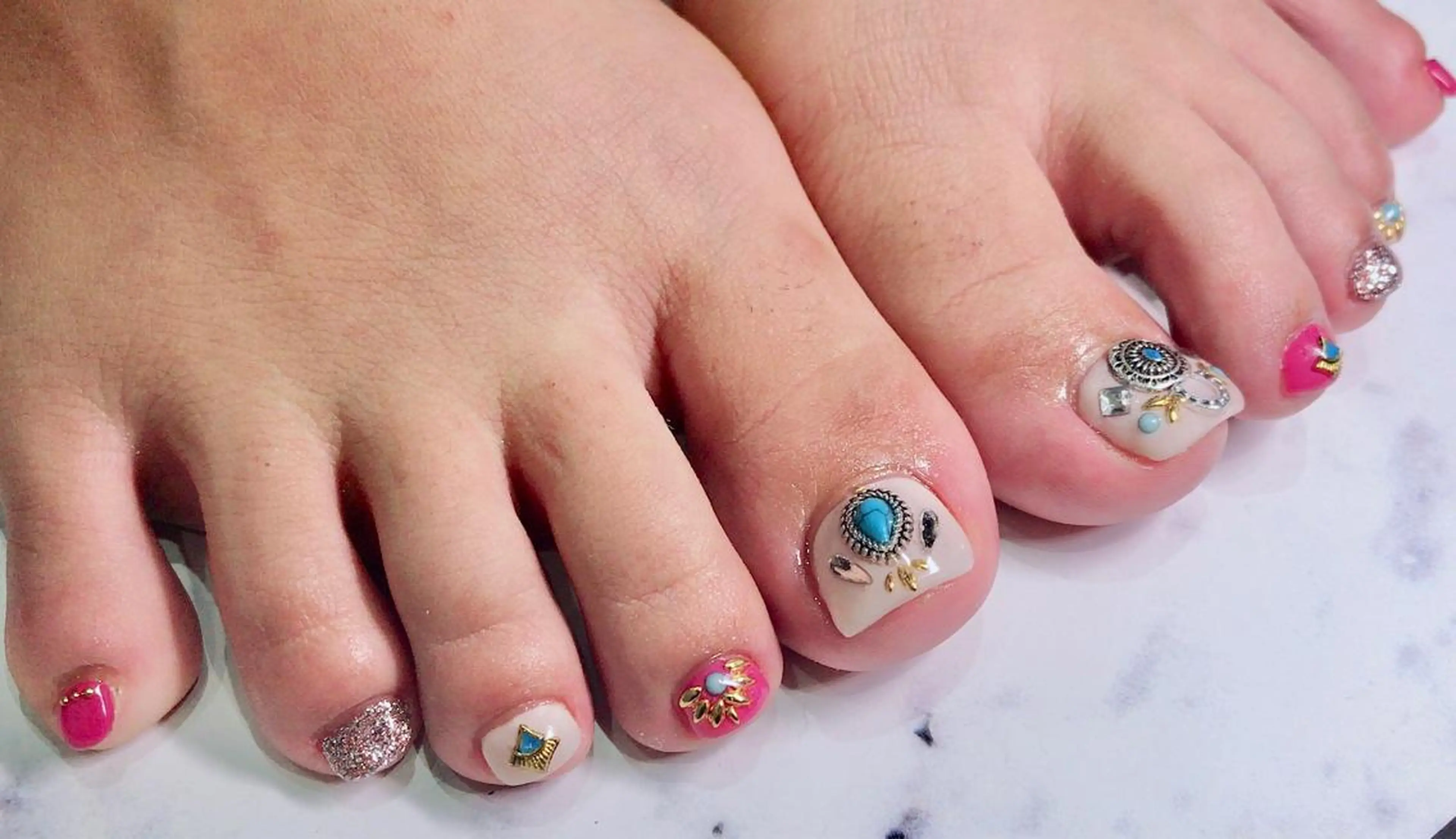 ネイル フットネイル 持ち込み Lino+ ネイル&よもぎ蒸しのネイルデザイン