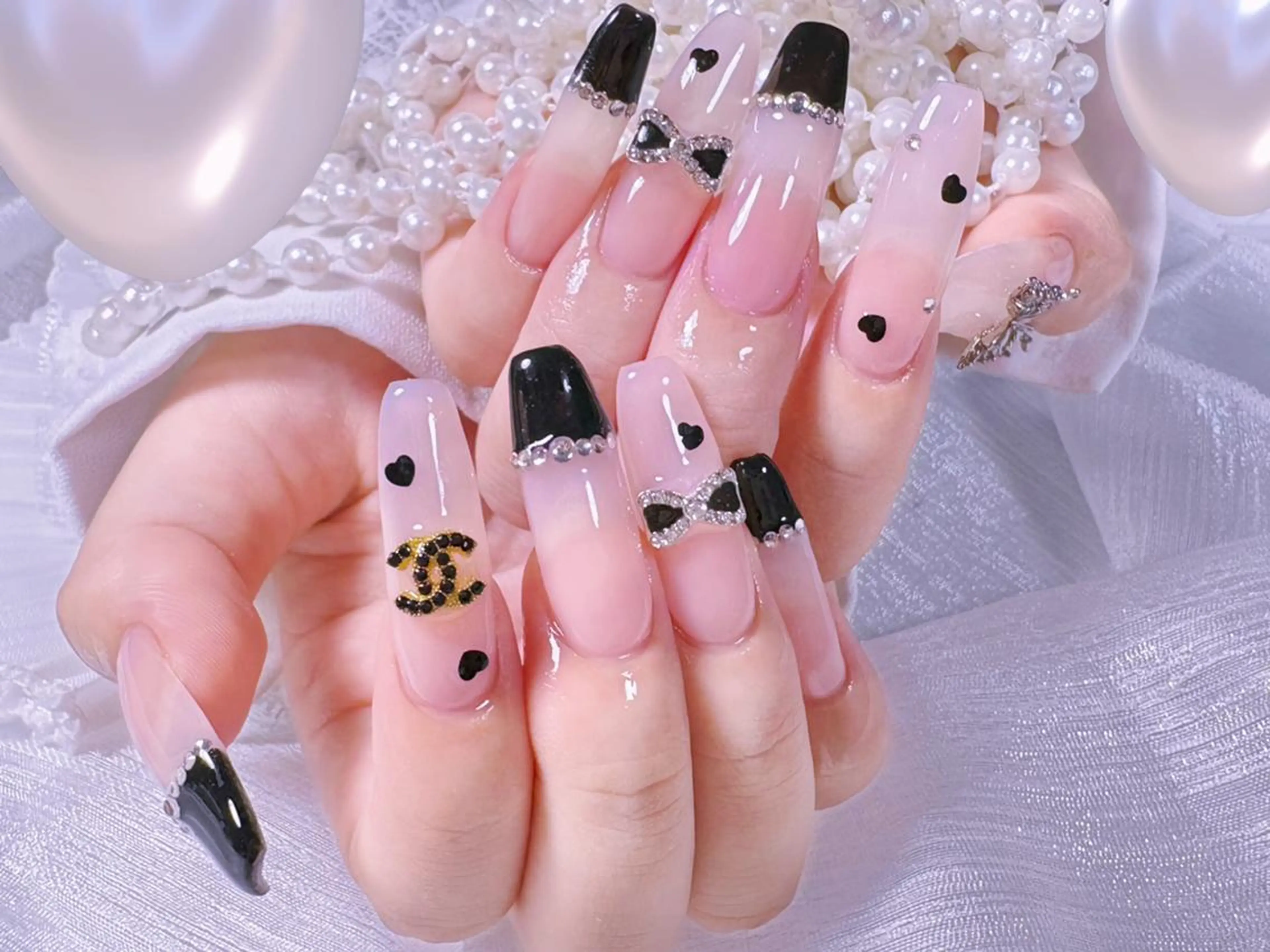 ネイル ハンドネイル 🎀鈴音🎀 ワンホンネイルのネイルデザイン