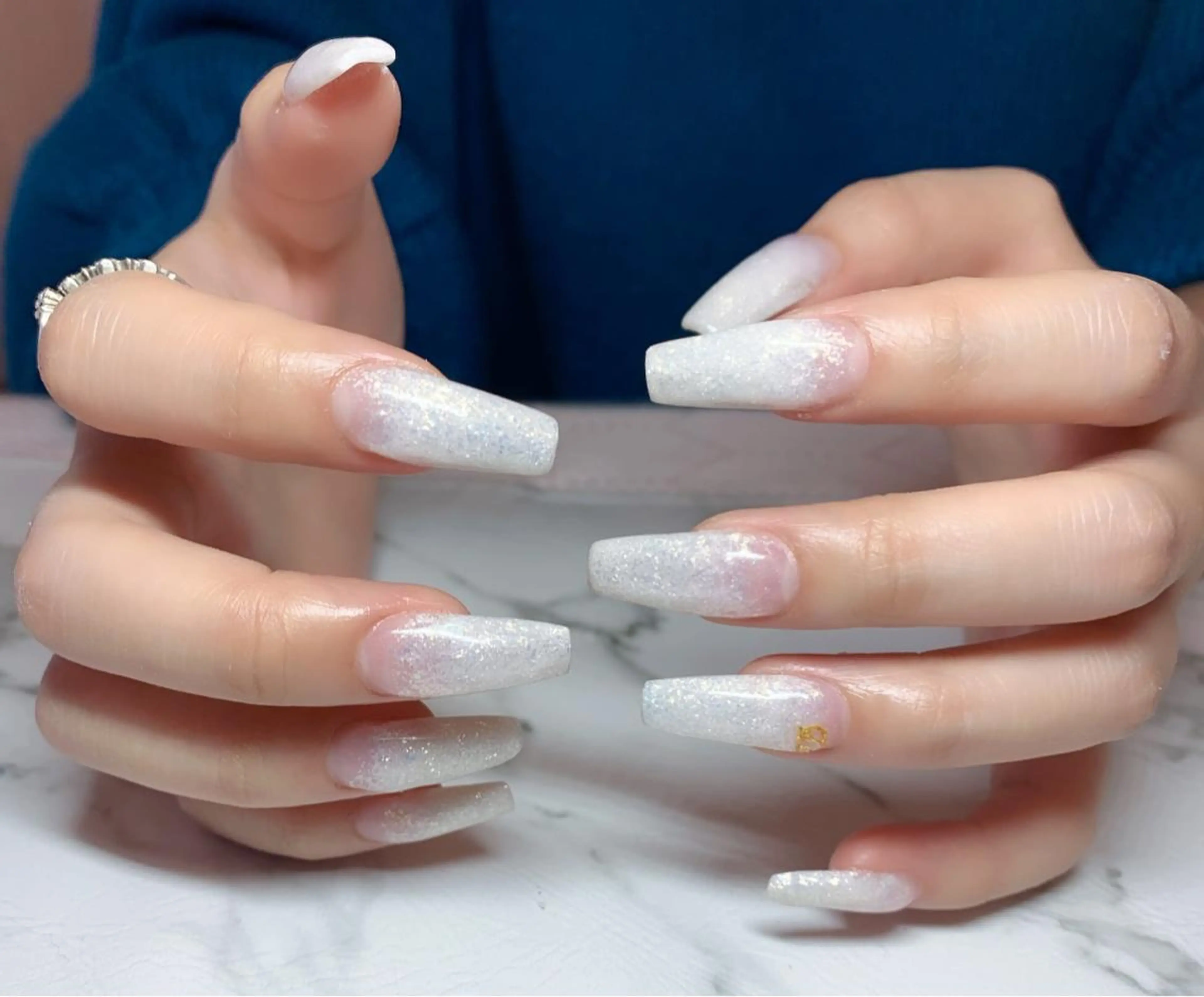 ネイル アニマル柄 アートネイル ニュアンスネイル ワンカラーネイル スカルプネイル ハンドネイル x.1.0.nail ♡Cのネイルデザイン