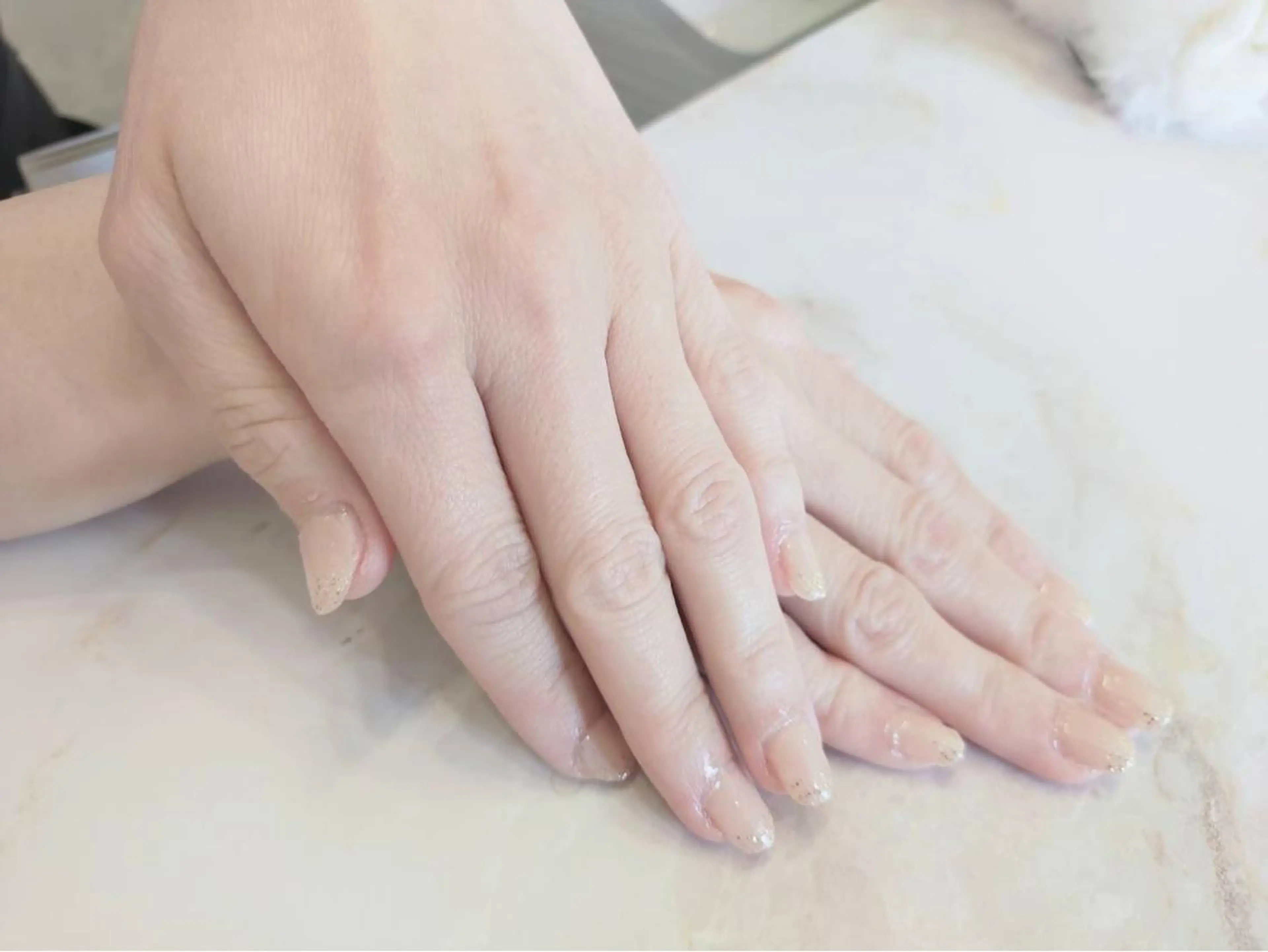 ネイル ラメ(グリッター) オフィスネイル シンプルネイル ViMORE あやのネイルデザイン