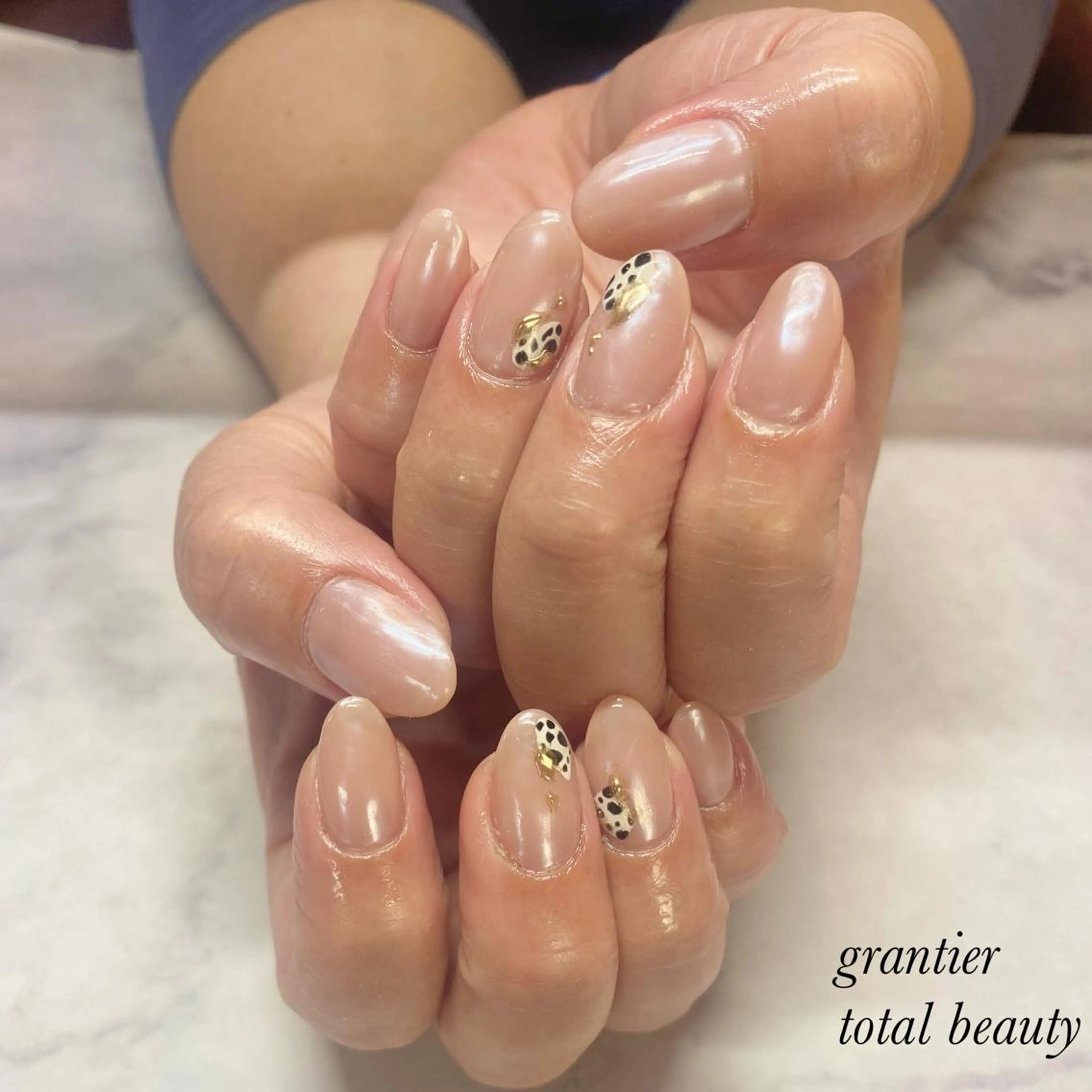 ネイル フットネイル ジェルネイル ミラーネイル パラジェル ホワイト ハンドネイル grantier beautyのネイルデザイン