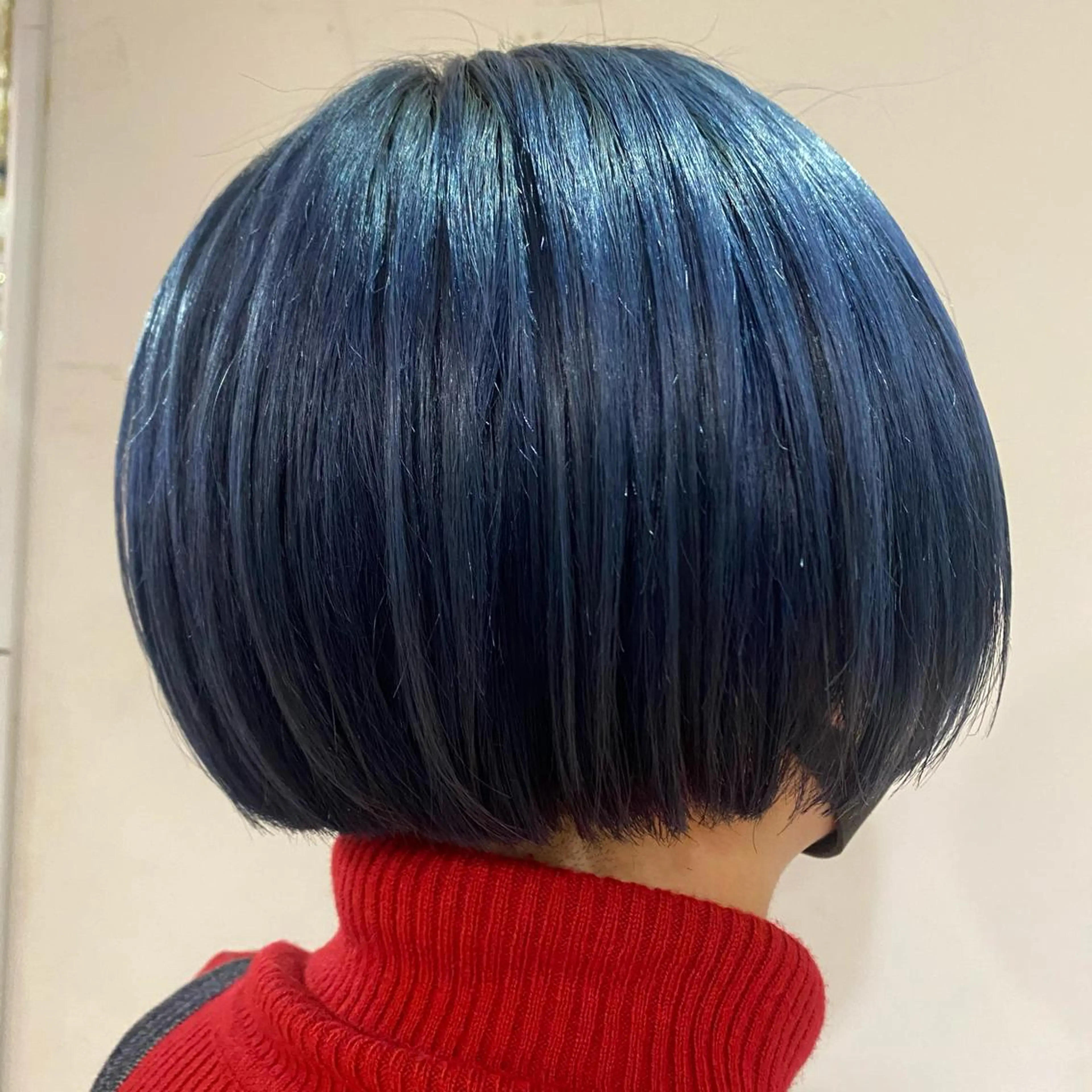 ショート カラー ブリーチ ブルーカラー ネイビーカラー 💚 nao💚のヘアスタイル