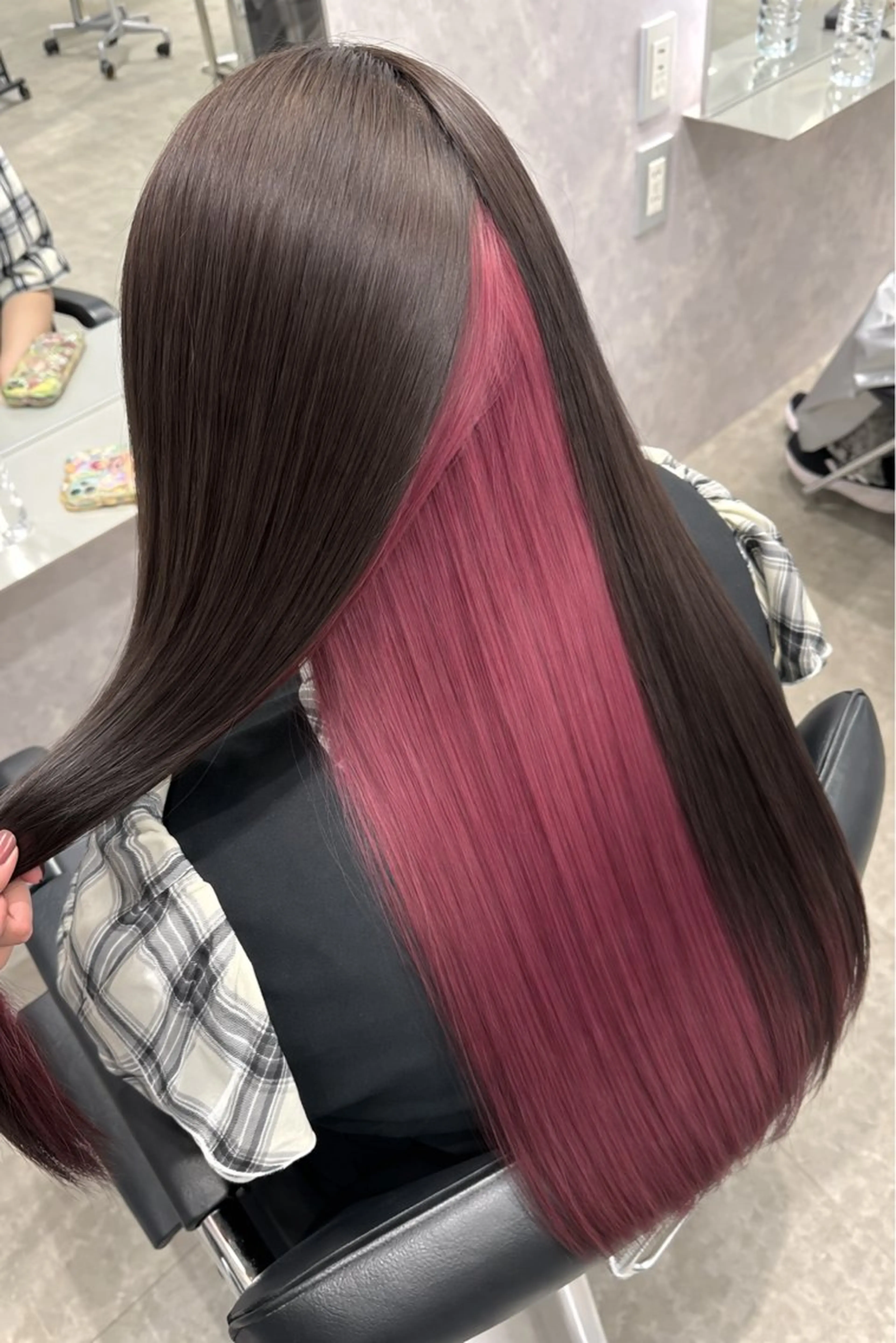 ロング ヘアカラー 平山 采弥のヘアスタイル