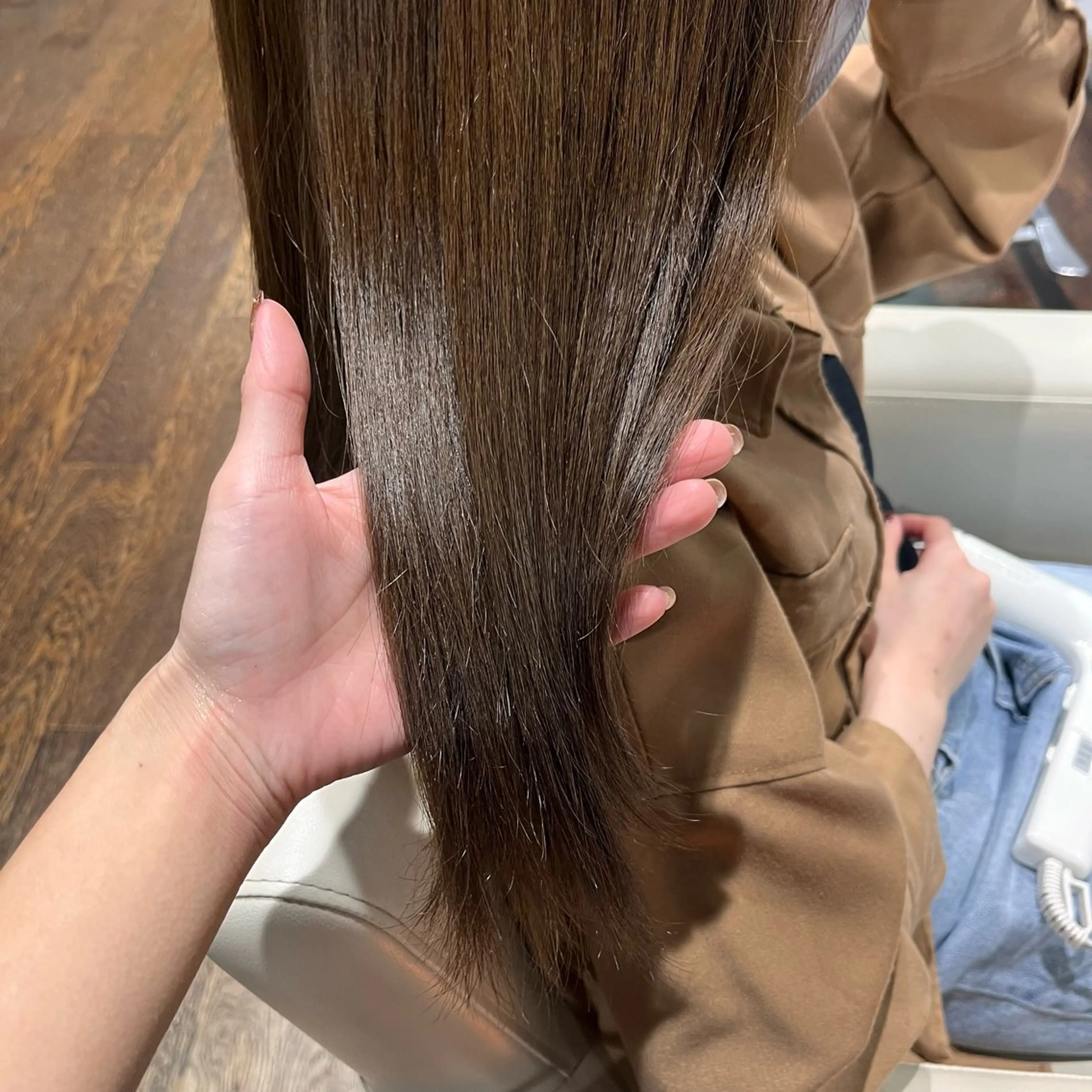 セミロング カラー 中村 友香のヘアスタイル