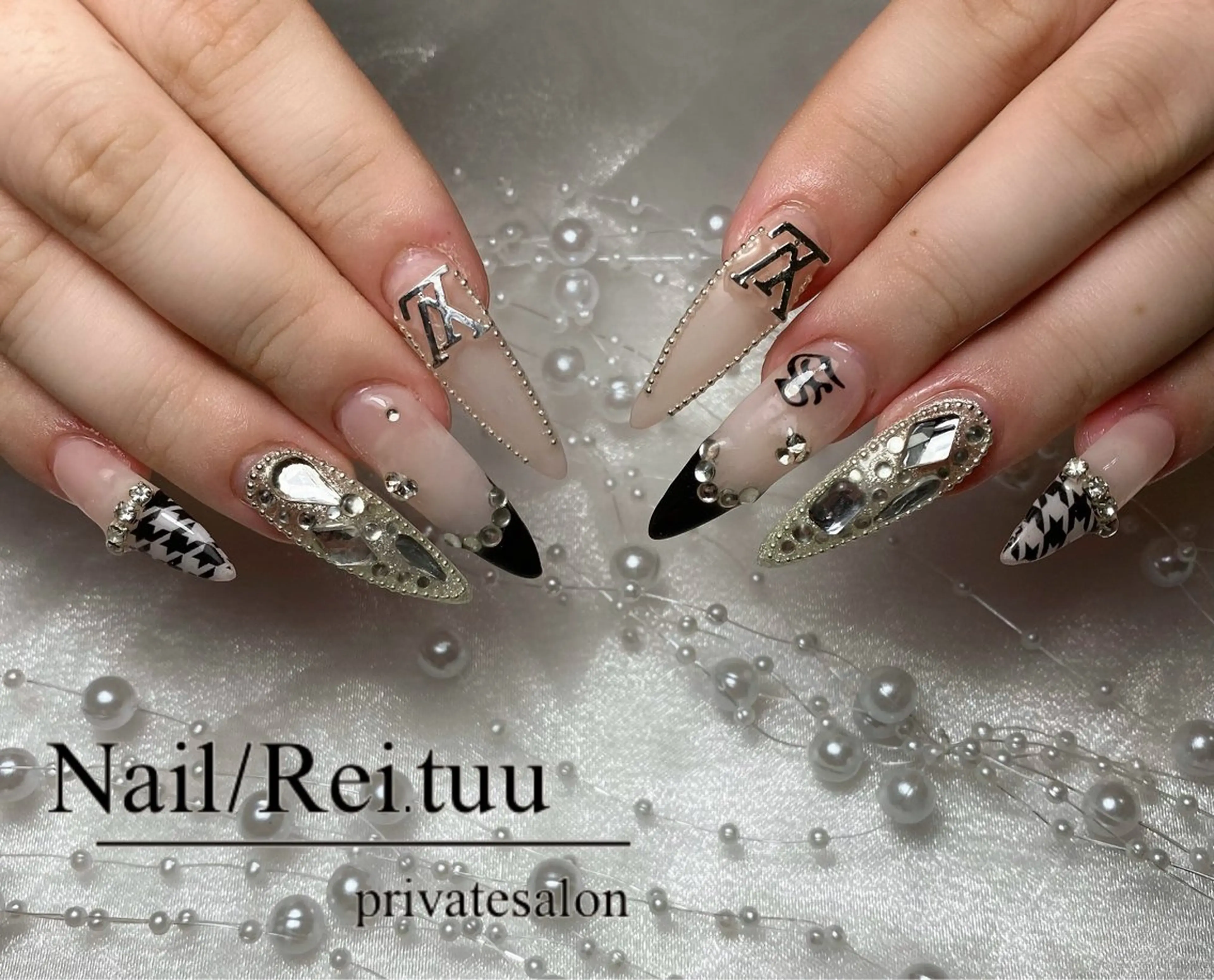ネイル チークネイル フラッシュネイル フットネイル フレンチネイル グラデーション Nailsalon / Rei.tuuのネイルデザイン