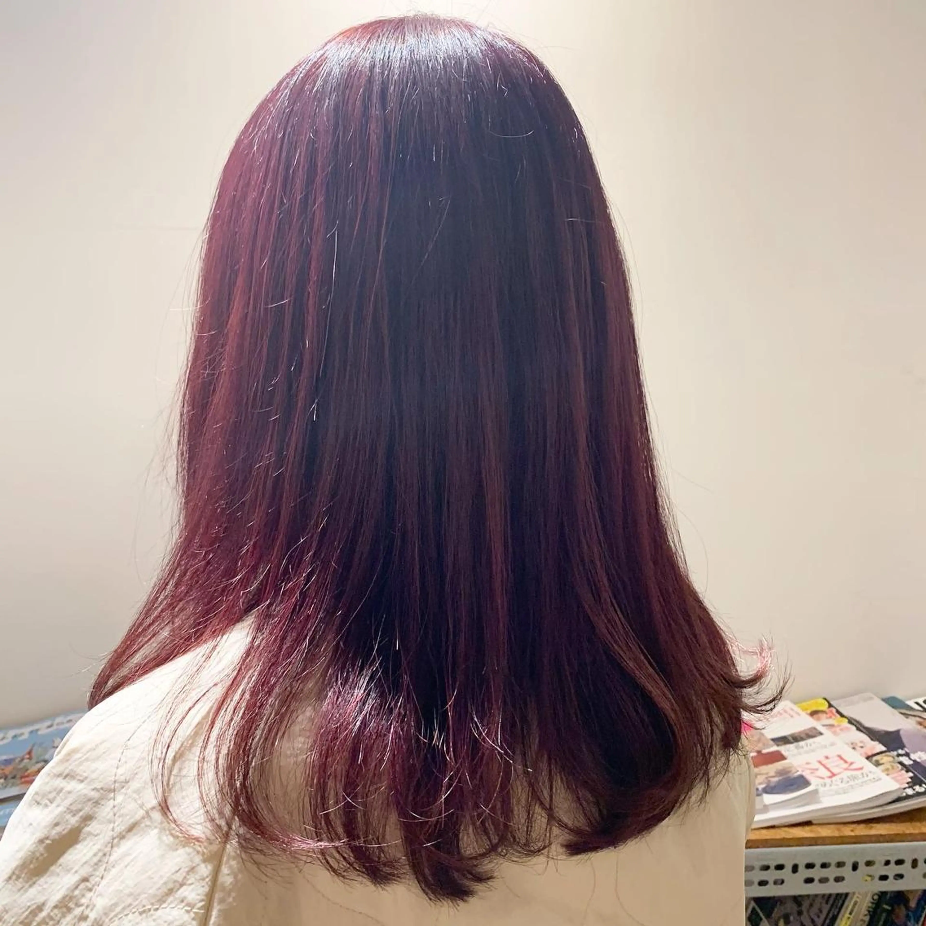 セミロング イロトカタチ　つくば店所属・鴻巣 真子のヘアスタイル