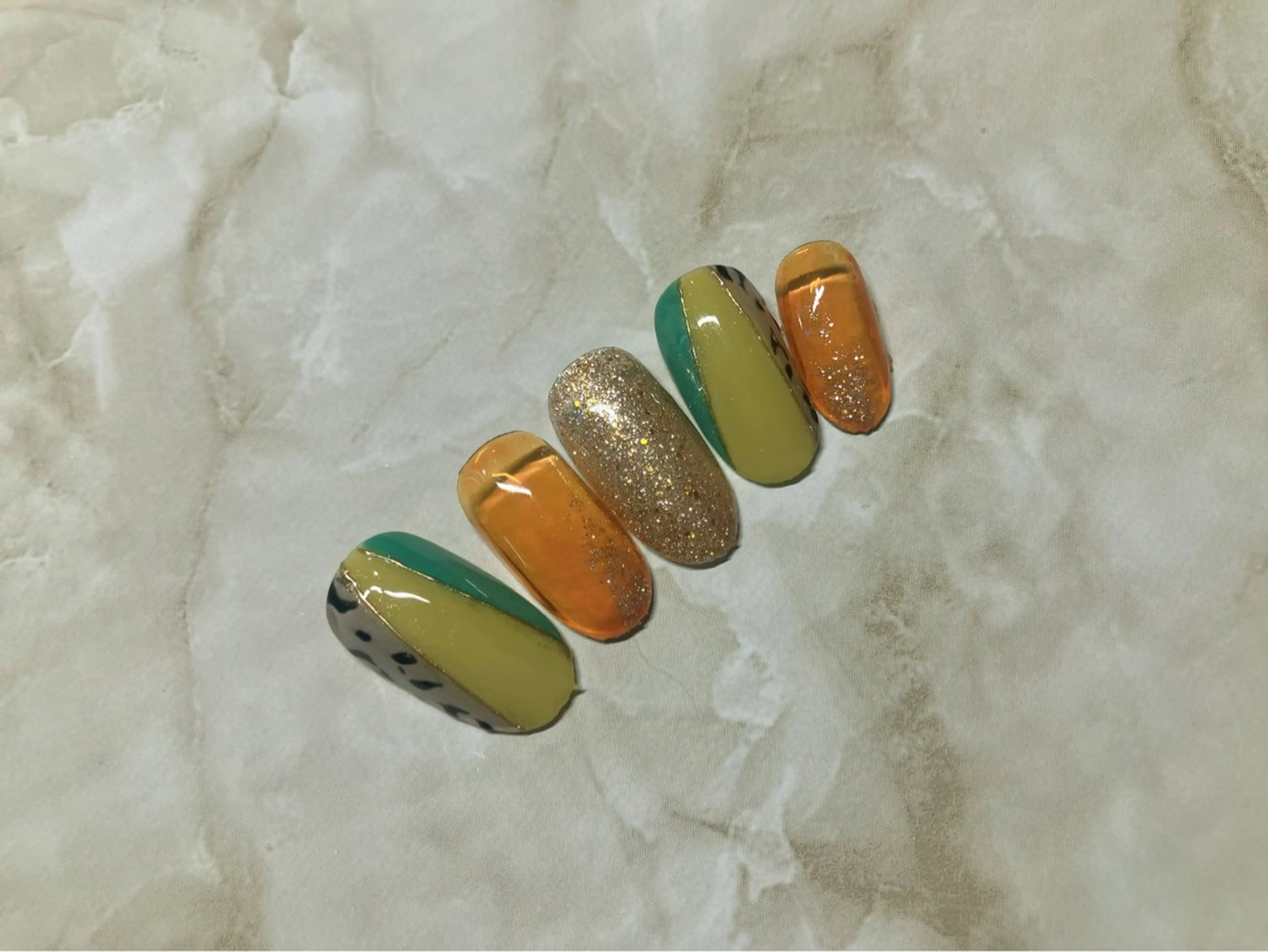 ネイル andulte MAIのネイルデザイン