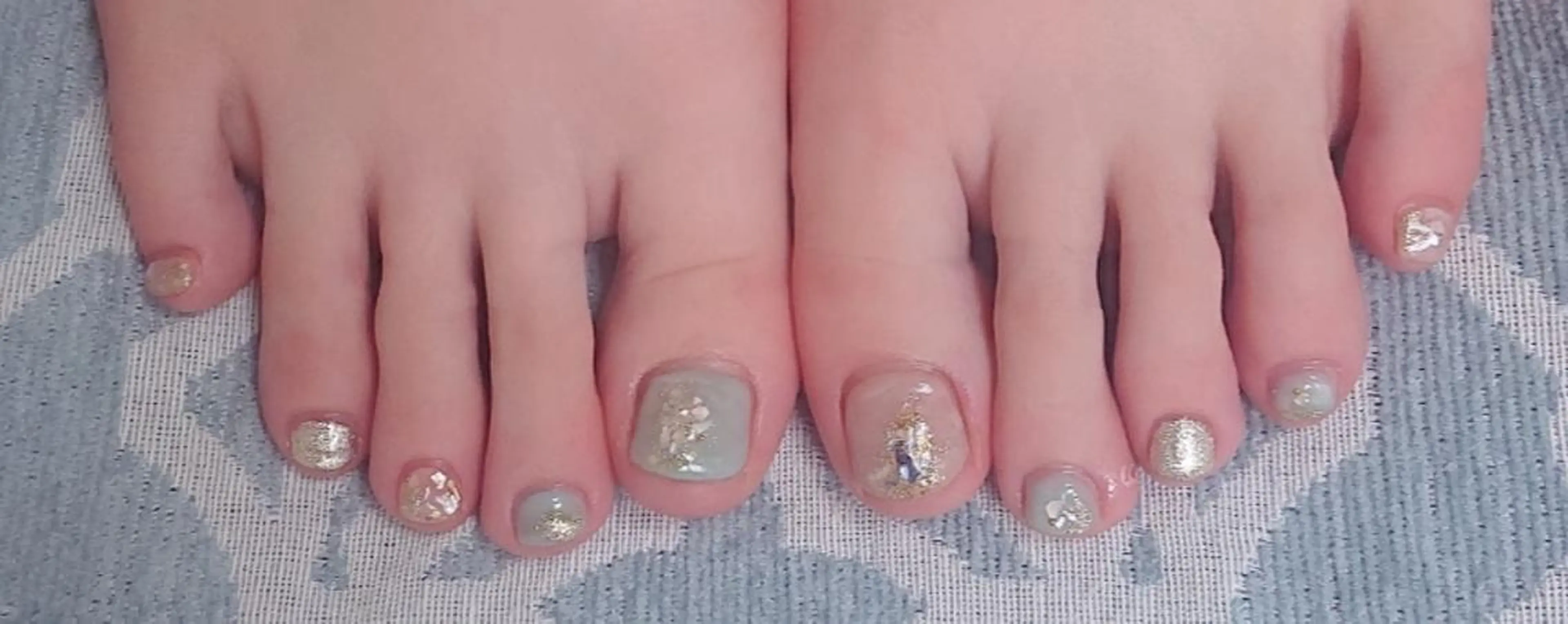 ネイル 🍒当日もOK🍒 𝑳𝑼𝑵𝑨花井のネイルデザイン