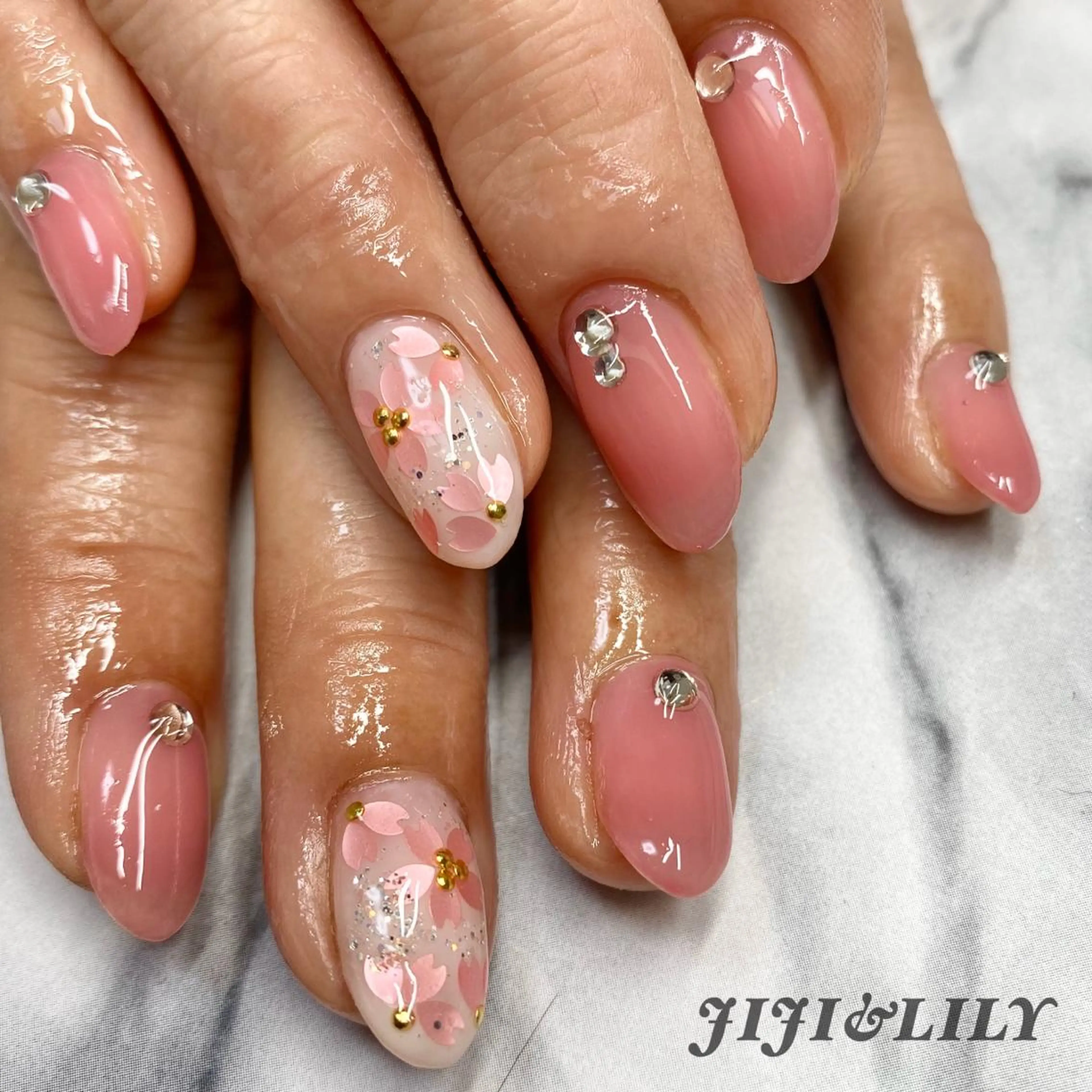 ネイル 桜ネイル ストーンネイル 豊田 圭子のネイルデザイン