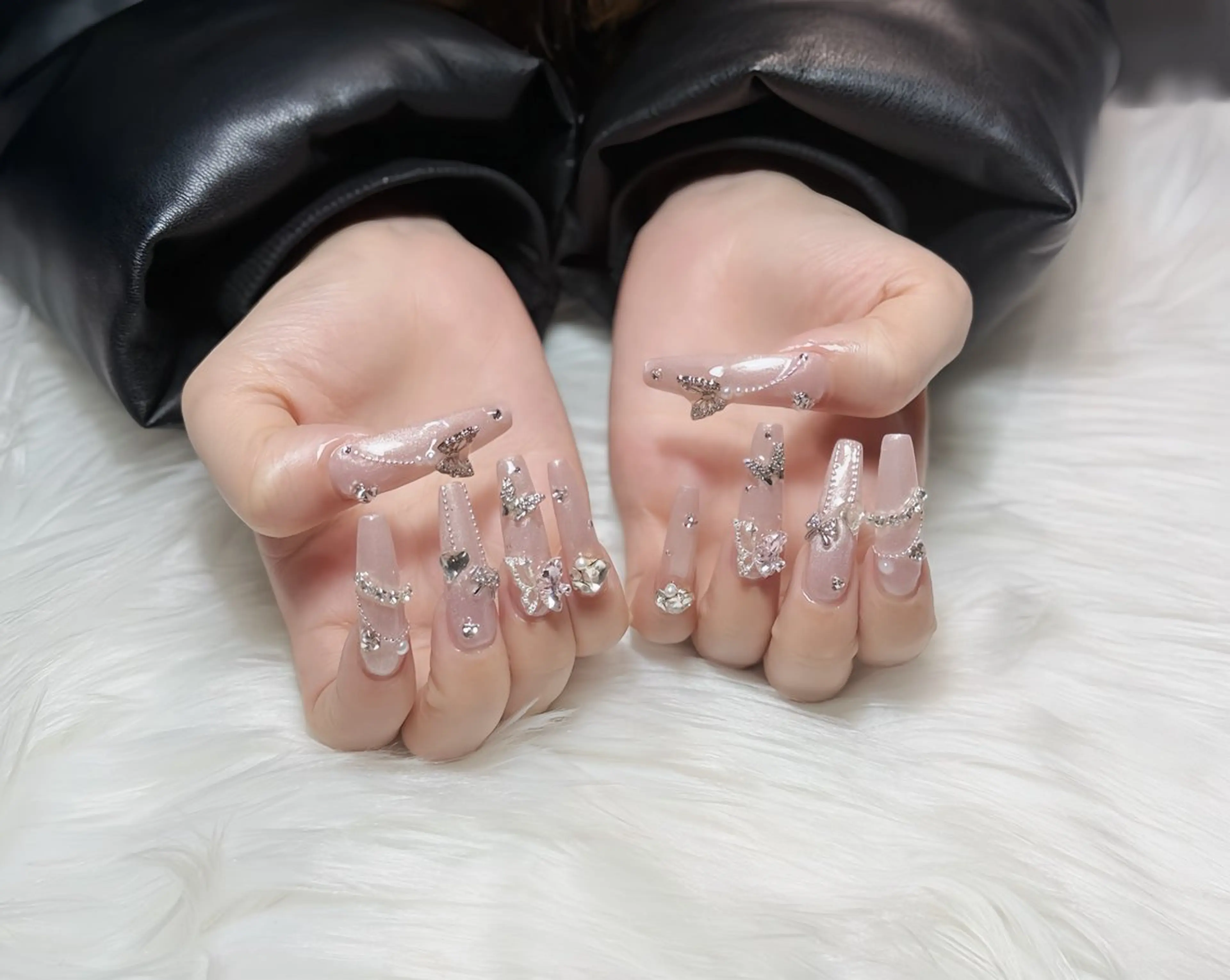ネイル オーロラネイル チークネイル フットネイル フレンチネイル ジェルネイル ハンドネイル Nichi Nails❤️のネイルデザイン