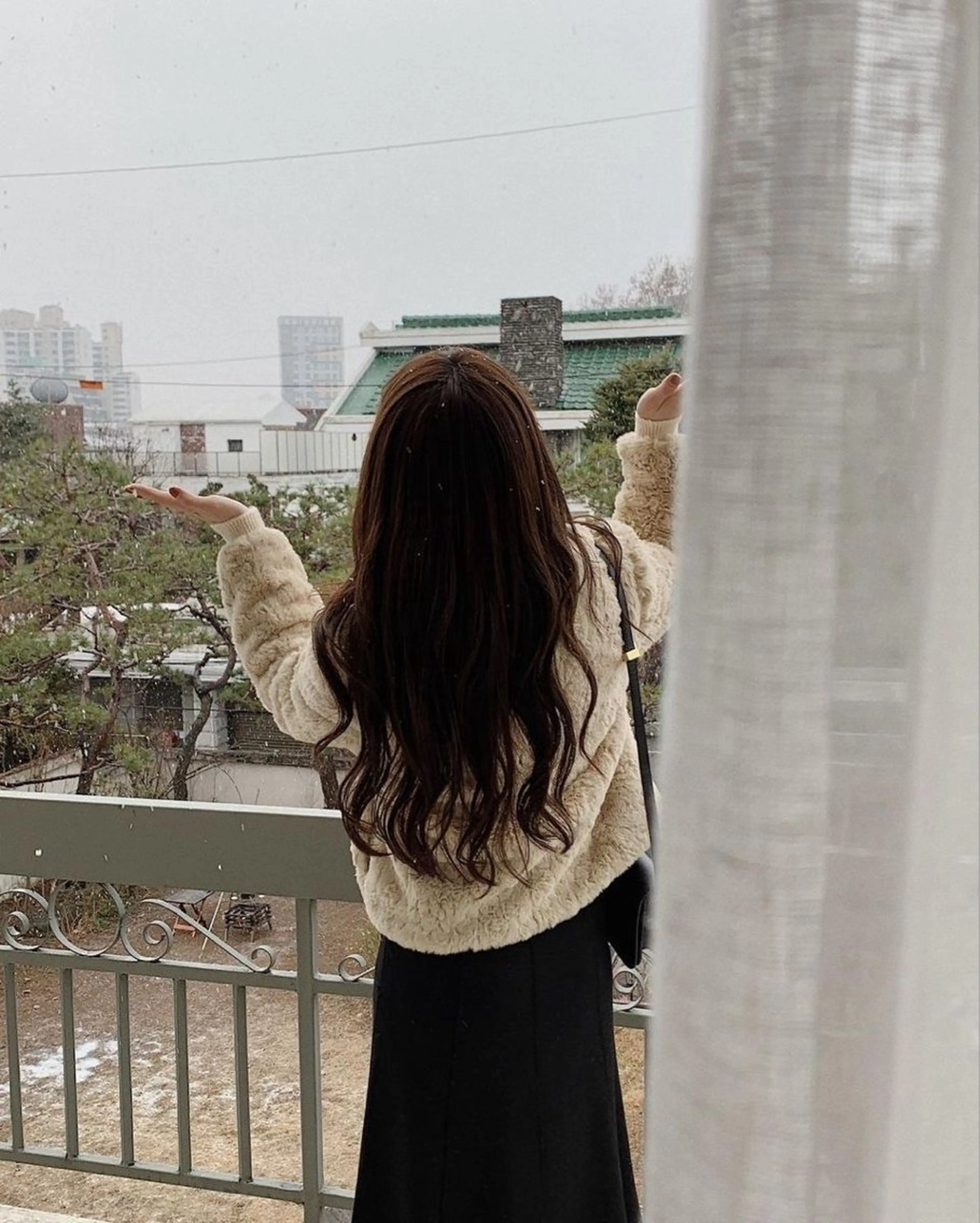 ロング カラー ヘアアレンジ ヘアカラー トリートメント ヘッドスパ ヘアセット 透け上品ハイトーン 職人ゆうと🤍のヘアスタイル