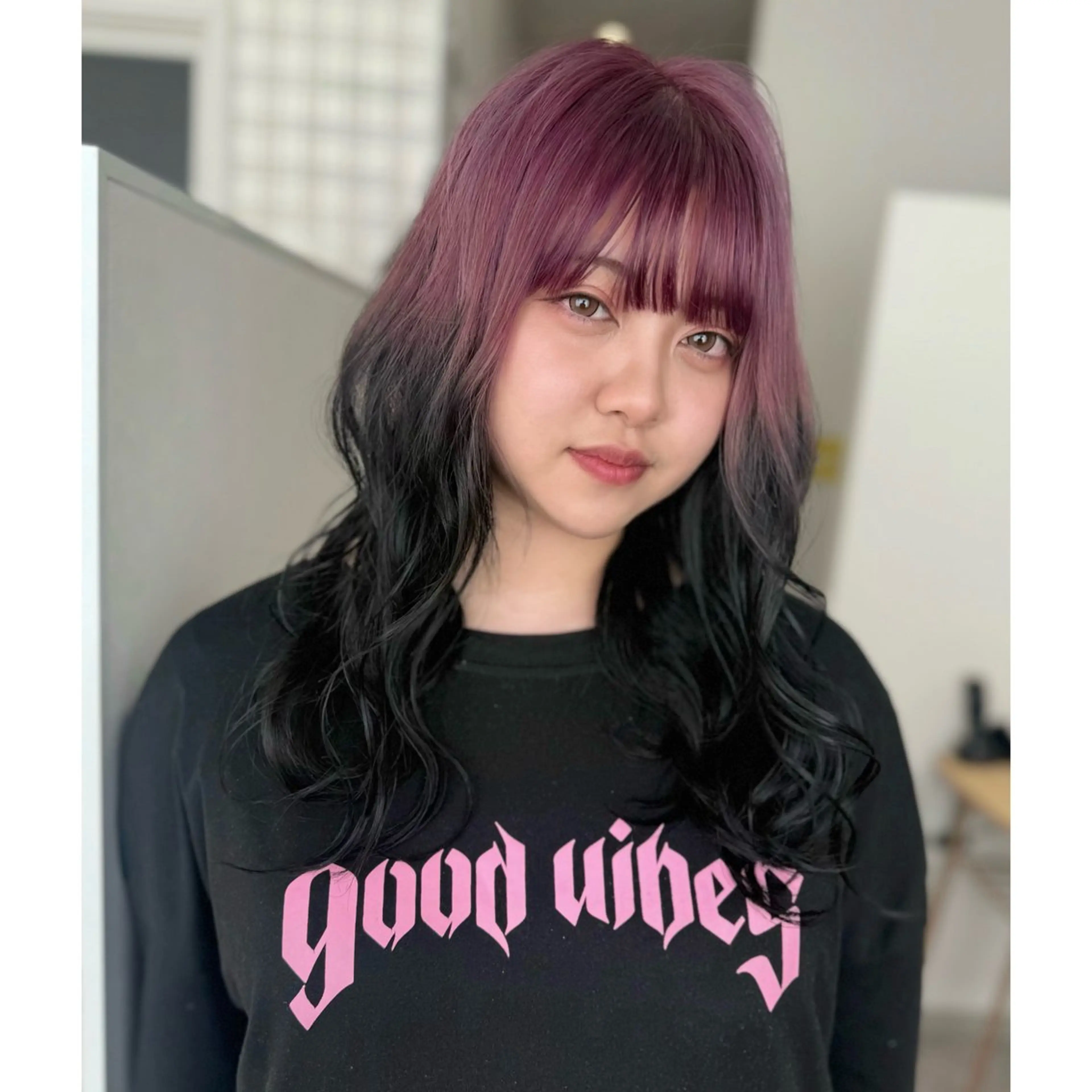 ロング カラー 黒髪 ブリーチ ピンクカラー ヘアカラー トリートメント 🫧艶髪、暖色カラー 🫧Harukaのヘアスタイル