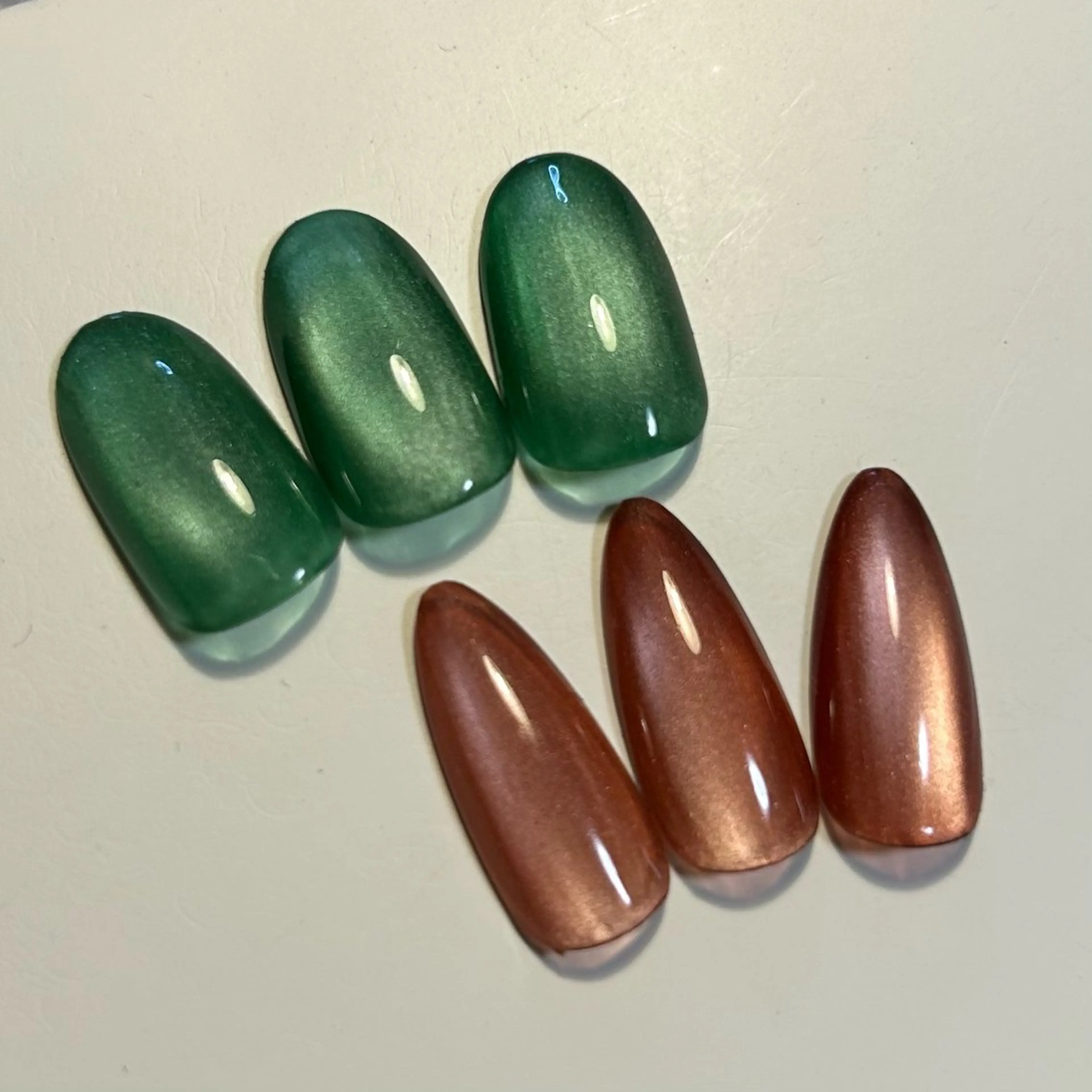 ネイル マグネットネイル ハンドネイル ショコラ 【hachi🌿】のネイルデザイン