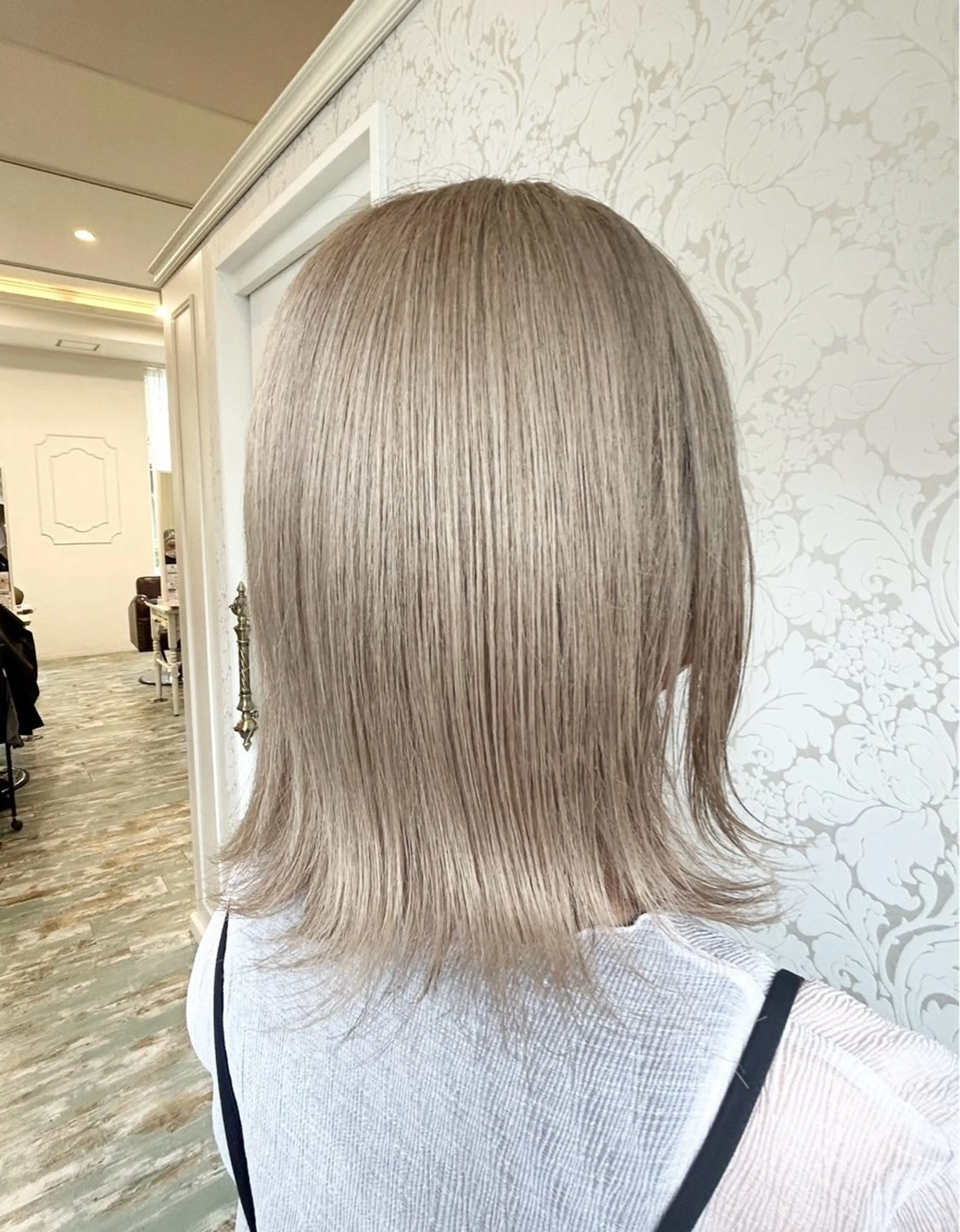 ミディアム カラー ハイトーンカラー Hair Design Angelo ヘアーデザインアンジェロ】所属・赤川 えみのヘアスタイル