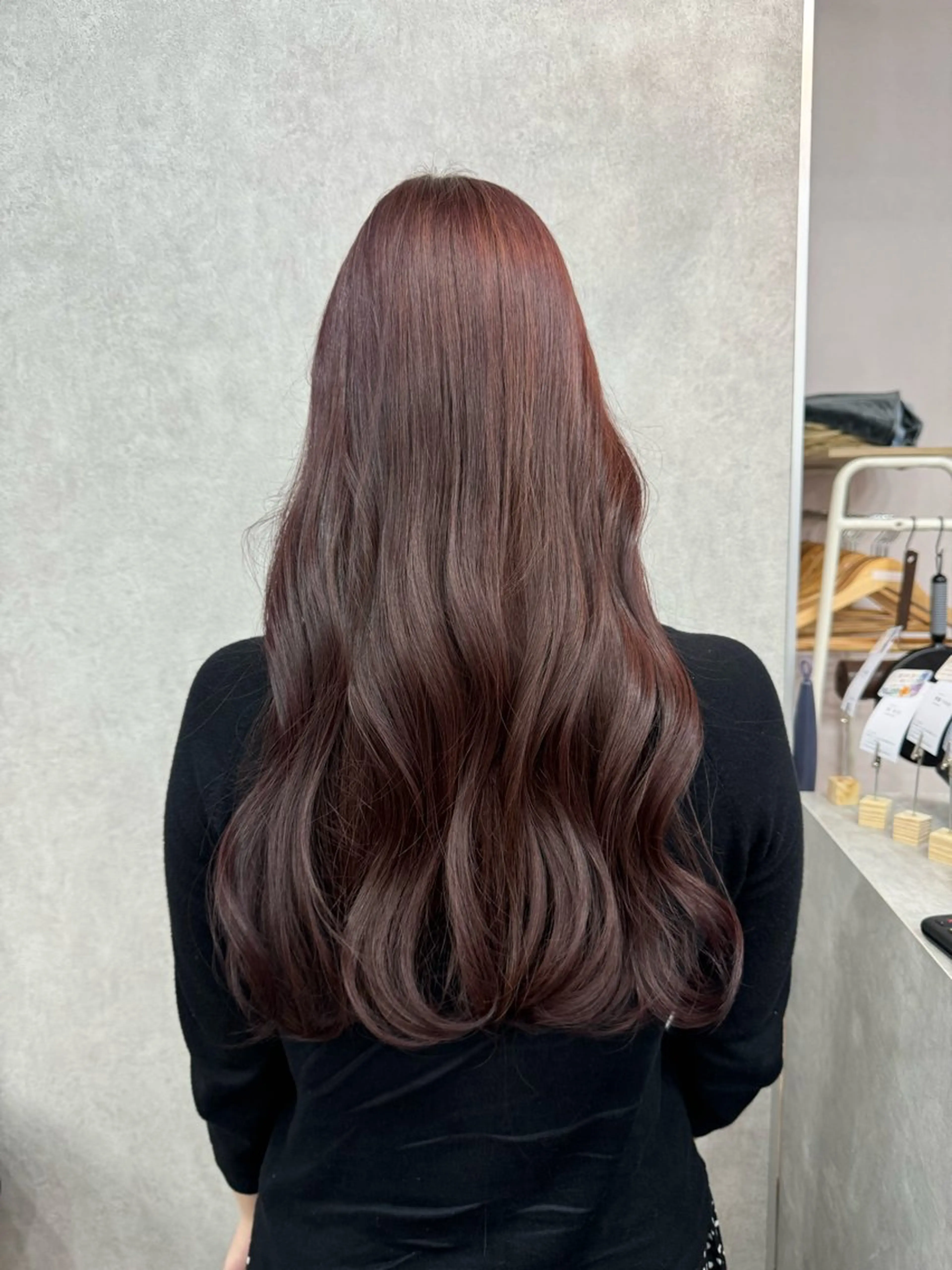 ロング カラー ブラウンカラー レッドカラー レッドブラウン 🍎暖色カラーで大人 可愛く🍒齋藤すみれのヘアスタイル