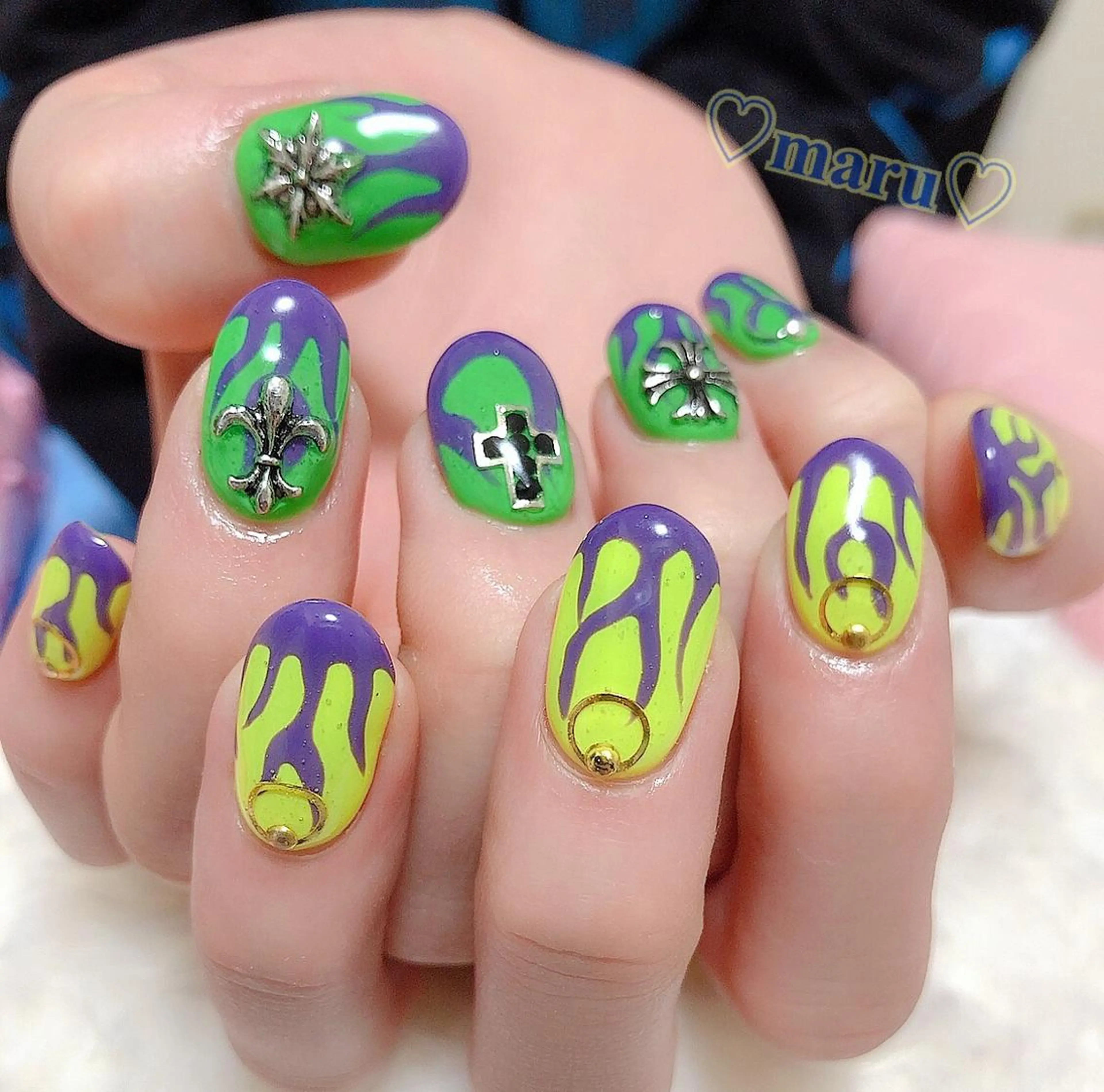 ネイル ハンドネイル フットネイル まるみ ♡のネイルデザイン