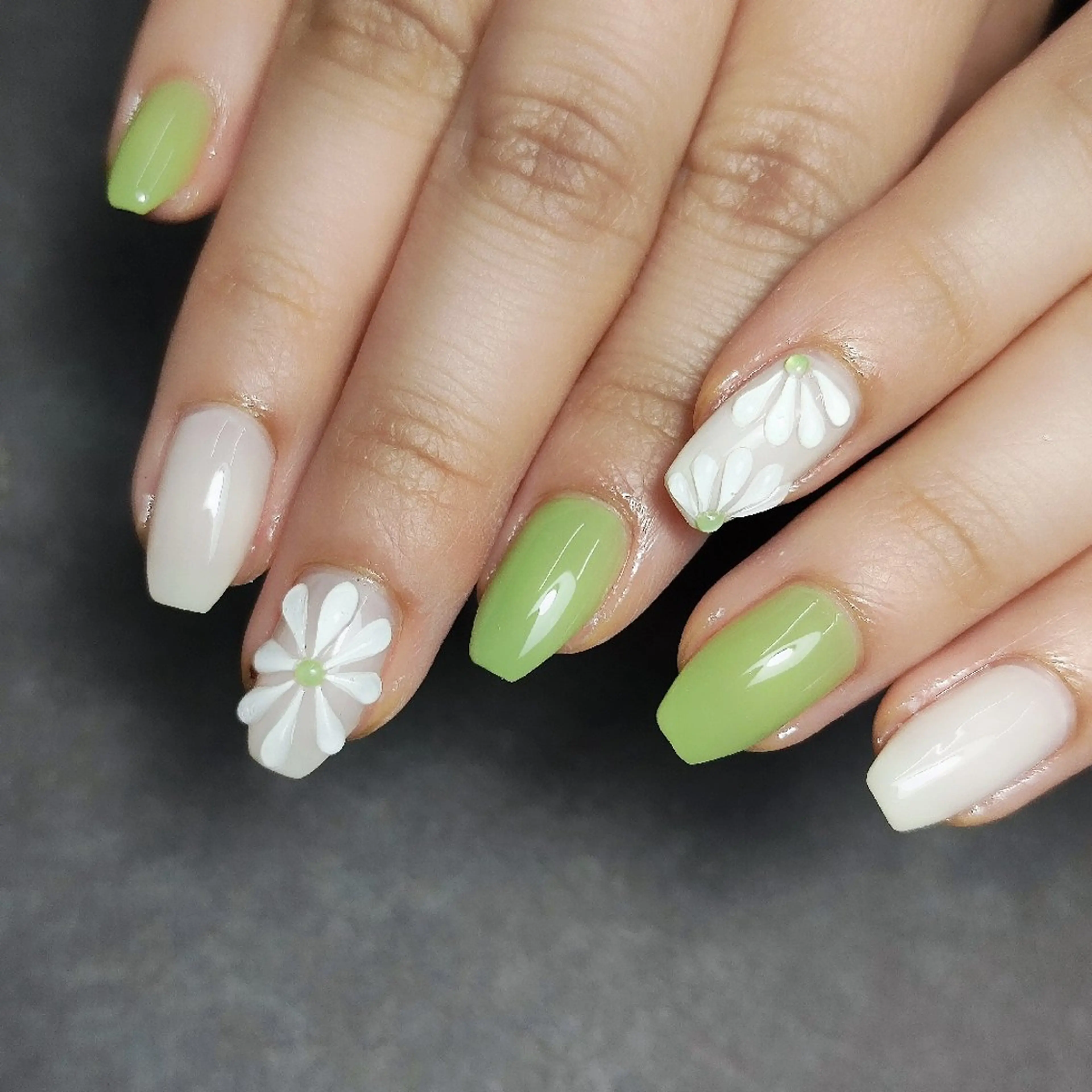 ネイル フラワーネイル ぷっくりネイル 個人サロン saltnailのネイルデザイン