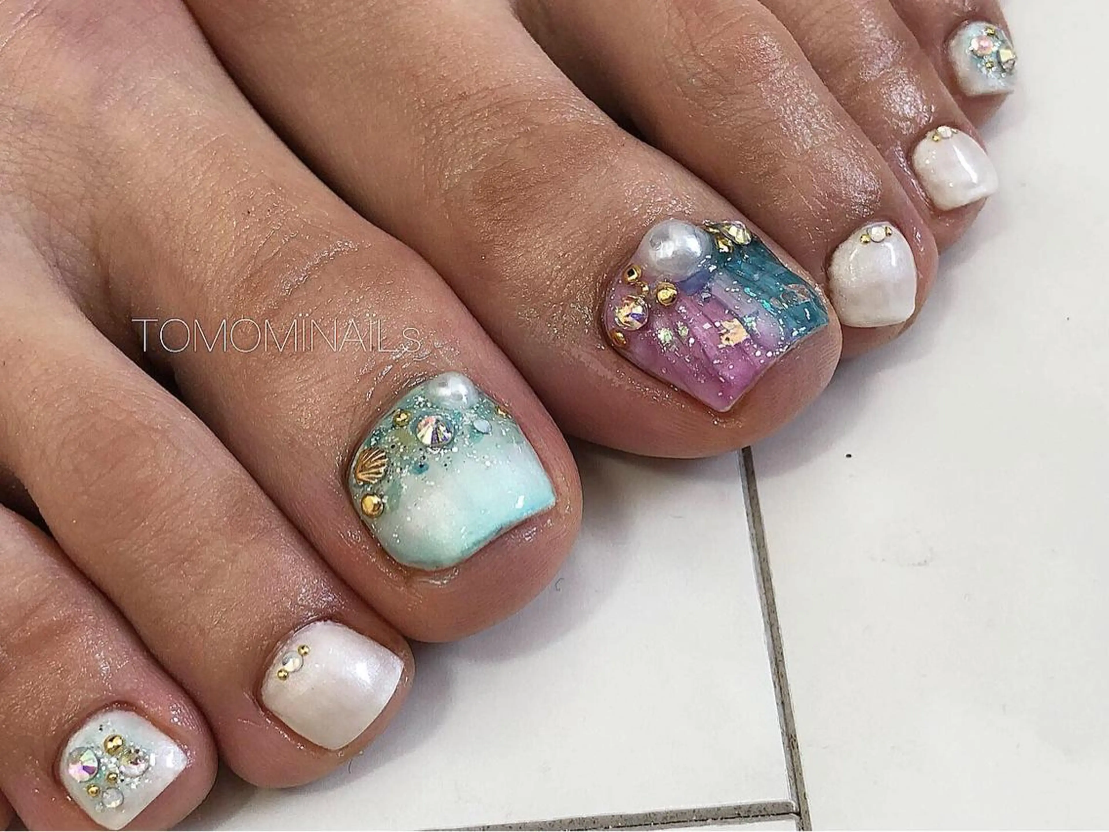 ネイル private salon TOMOMINAILs所属・TOMOMI NAILsのネイルデザイン