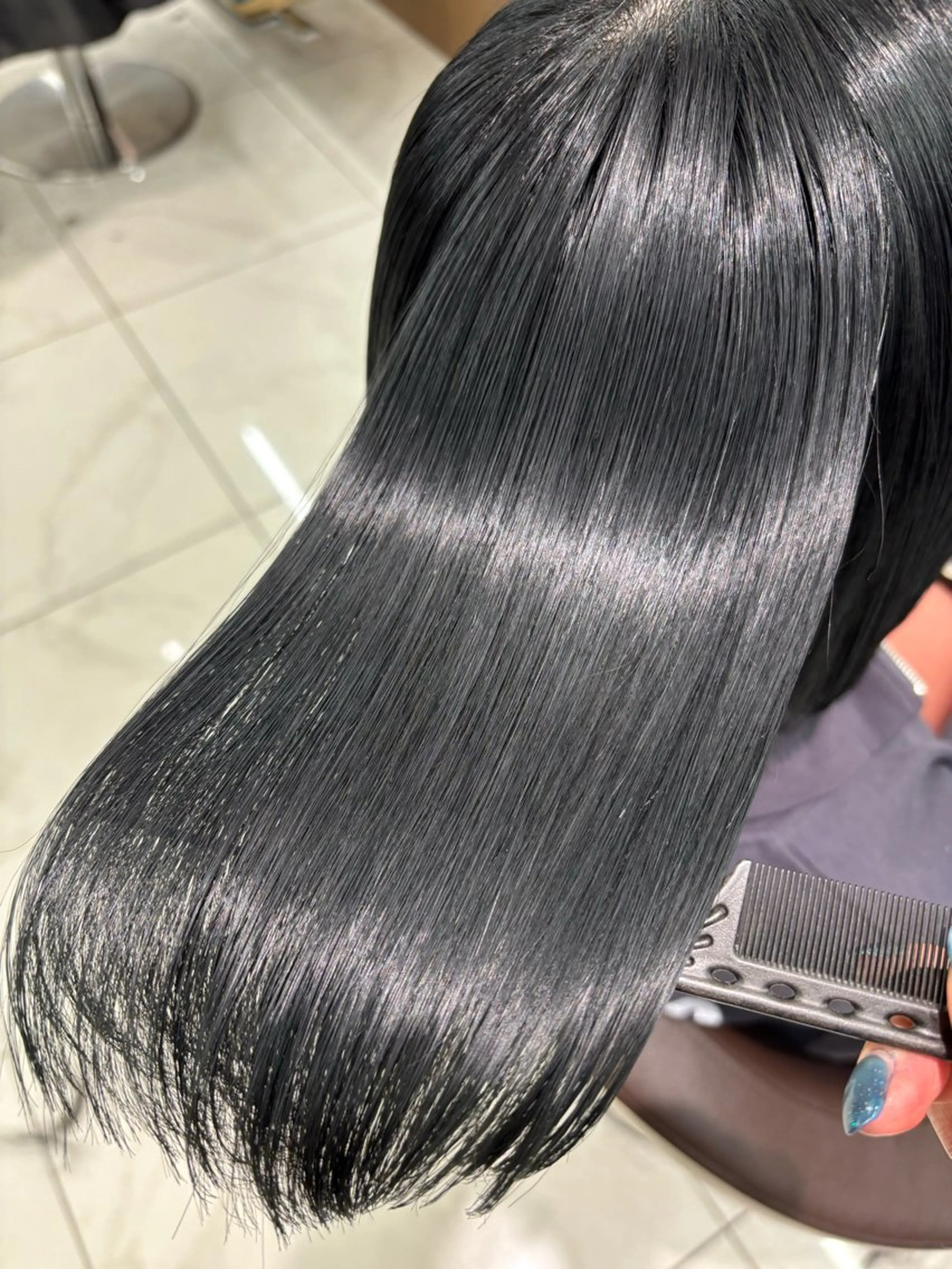 ショート カラー パーマ 黒髪 ブルーカラー ブルーブラック 透明感カラー 髪質改善 カット ヘアカラー 縮毛矯正 トリートメント 長妻莉央/縮毛矯正 髪質改善カラーのヘアスタイル