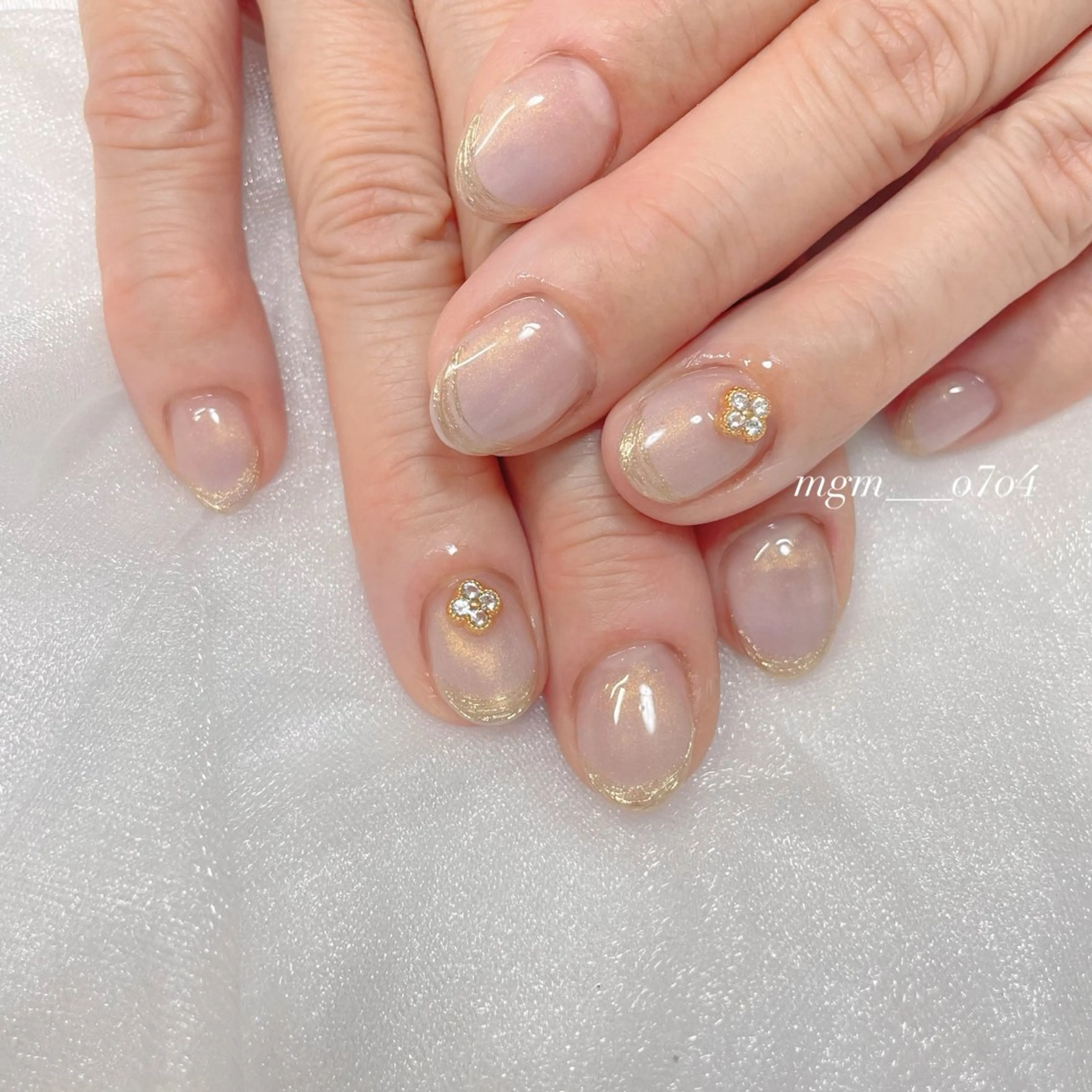 ネイル フレンチネイル ミラーネイル ハンドネイル ハンドケア MoON...❤︎ MeGuのネイルデザイン