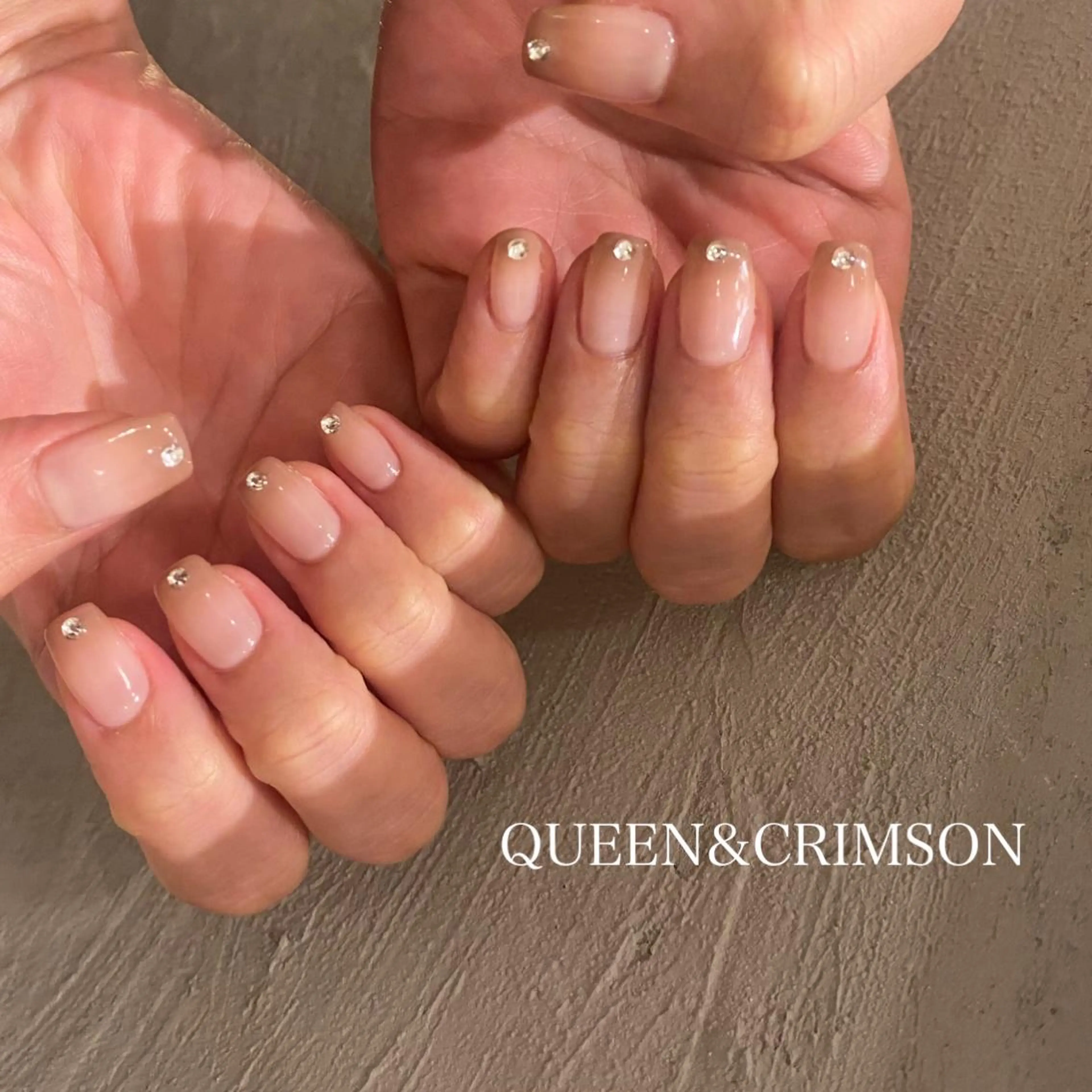 ネイル グラデーション ネイル&アイ　QUEEN&CRIMSON所属・眉WAX/ピーリング ホワイトニングの眉毛・アイブロウイメージ