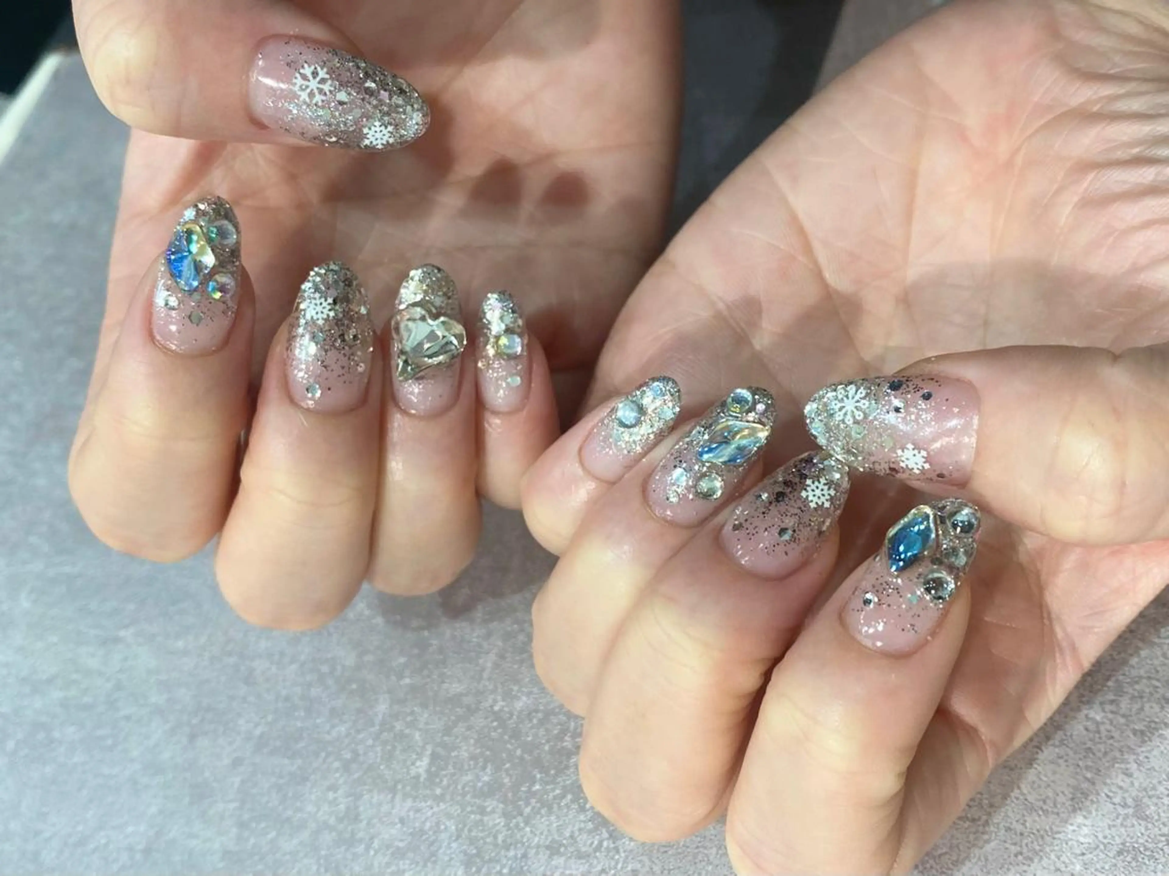 ネイル gluck(グリュック)所属・なかがわ まゆこのネイルデザイン