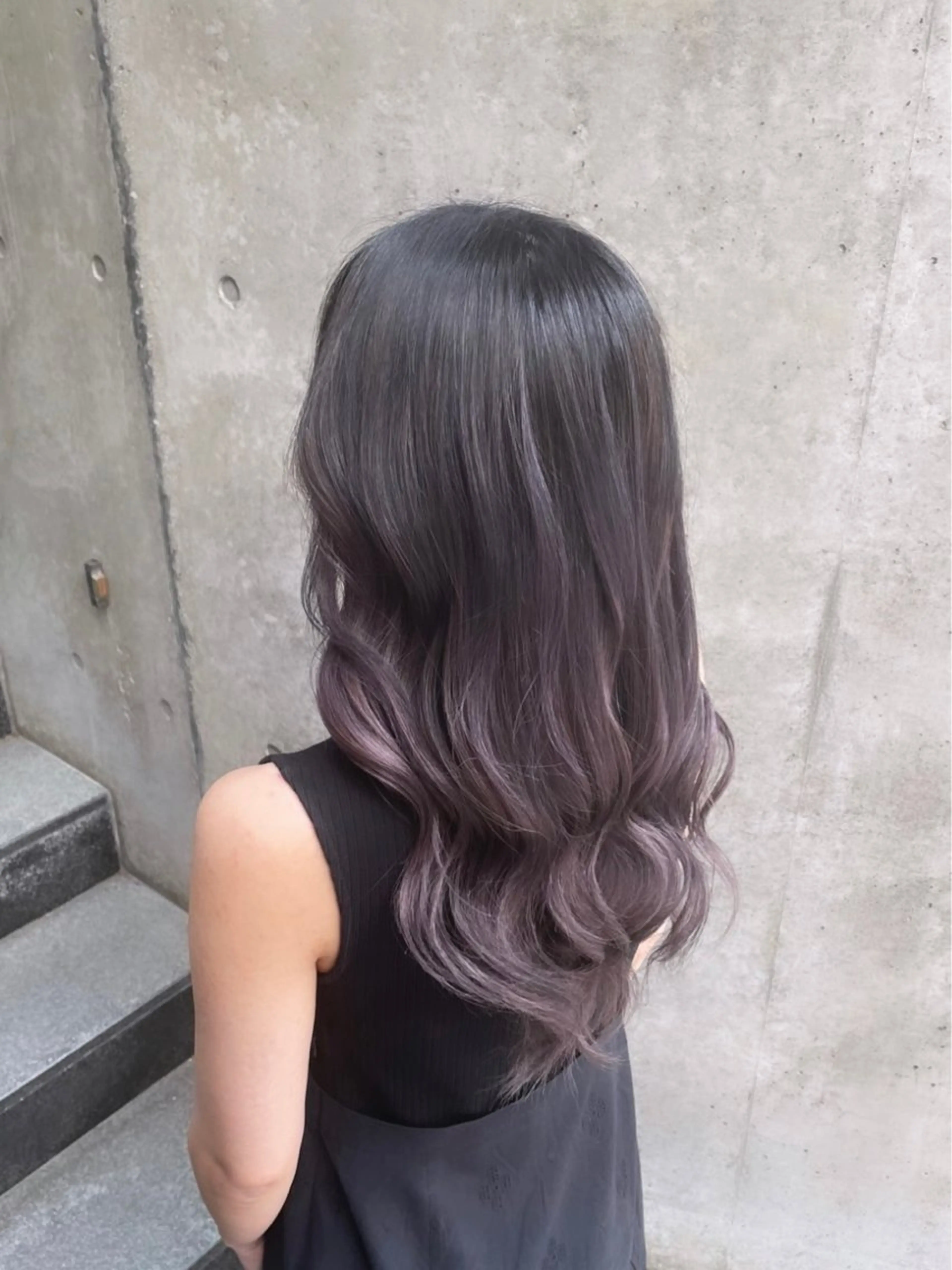 セミロング ヘアカラー LEF TATEMACHI所属・西山祐生/ハイトーン /ケアブリーチ/艶髪のヘアスタイル