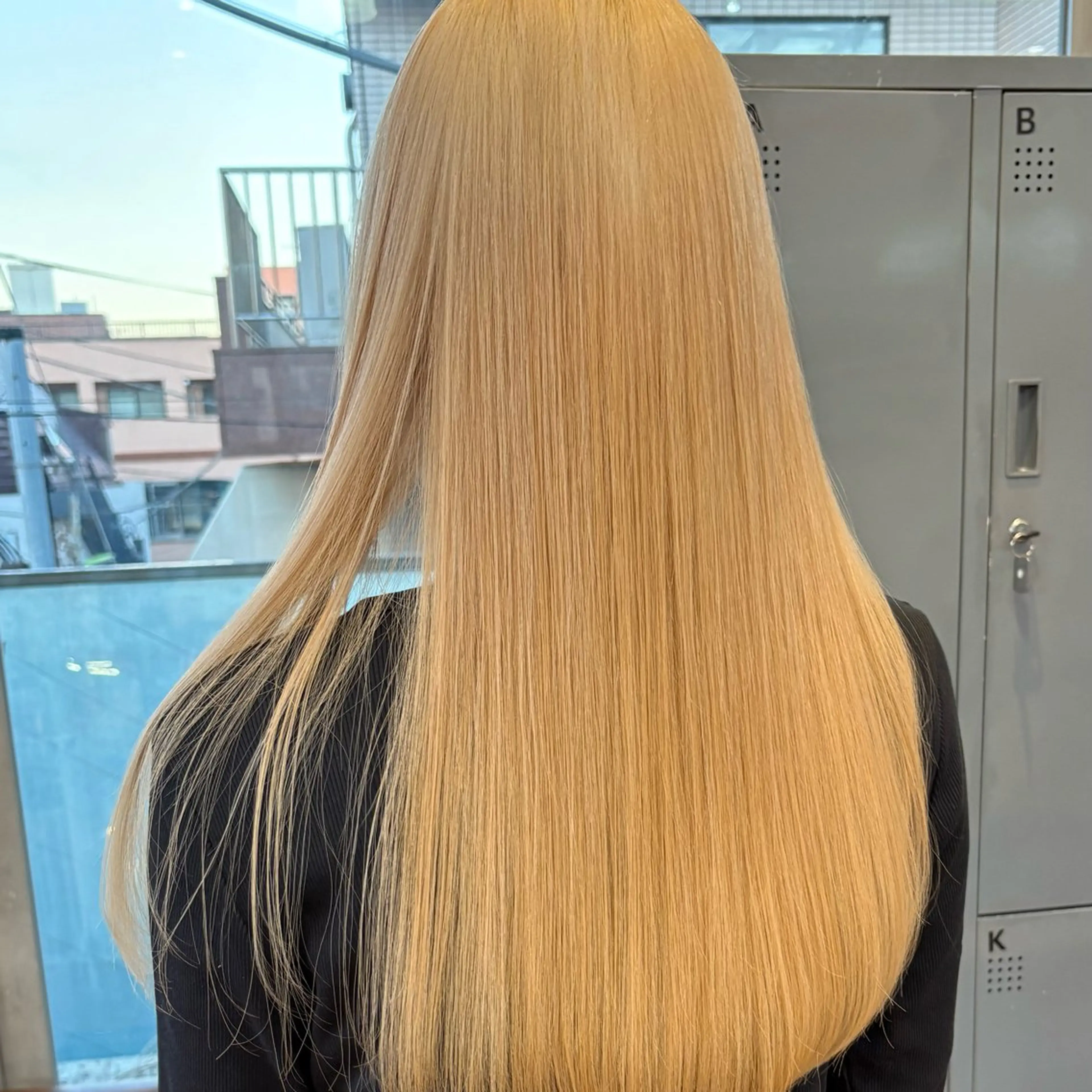 ロング カラー ヘアアレンジ ブリーチカラー特化 🌱/渡邉日向のヘアスタイル