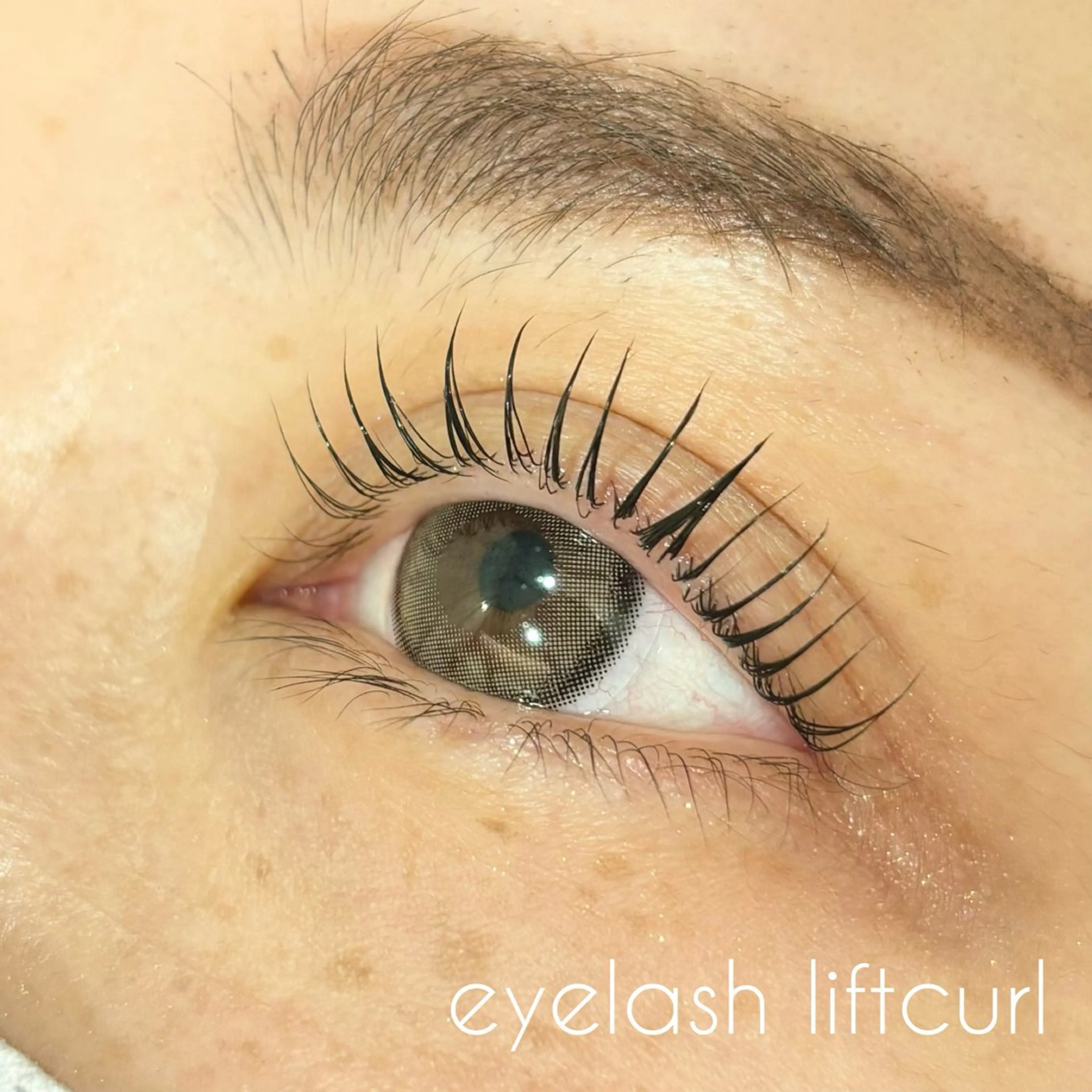 マツエク・マツパ パリジェンヌラッシュリフト ✧elpatio✧︎ 小出紗羅のマツエク・マツパデザイン