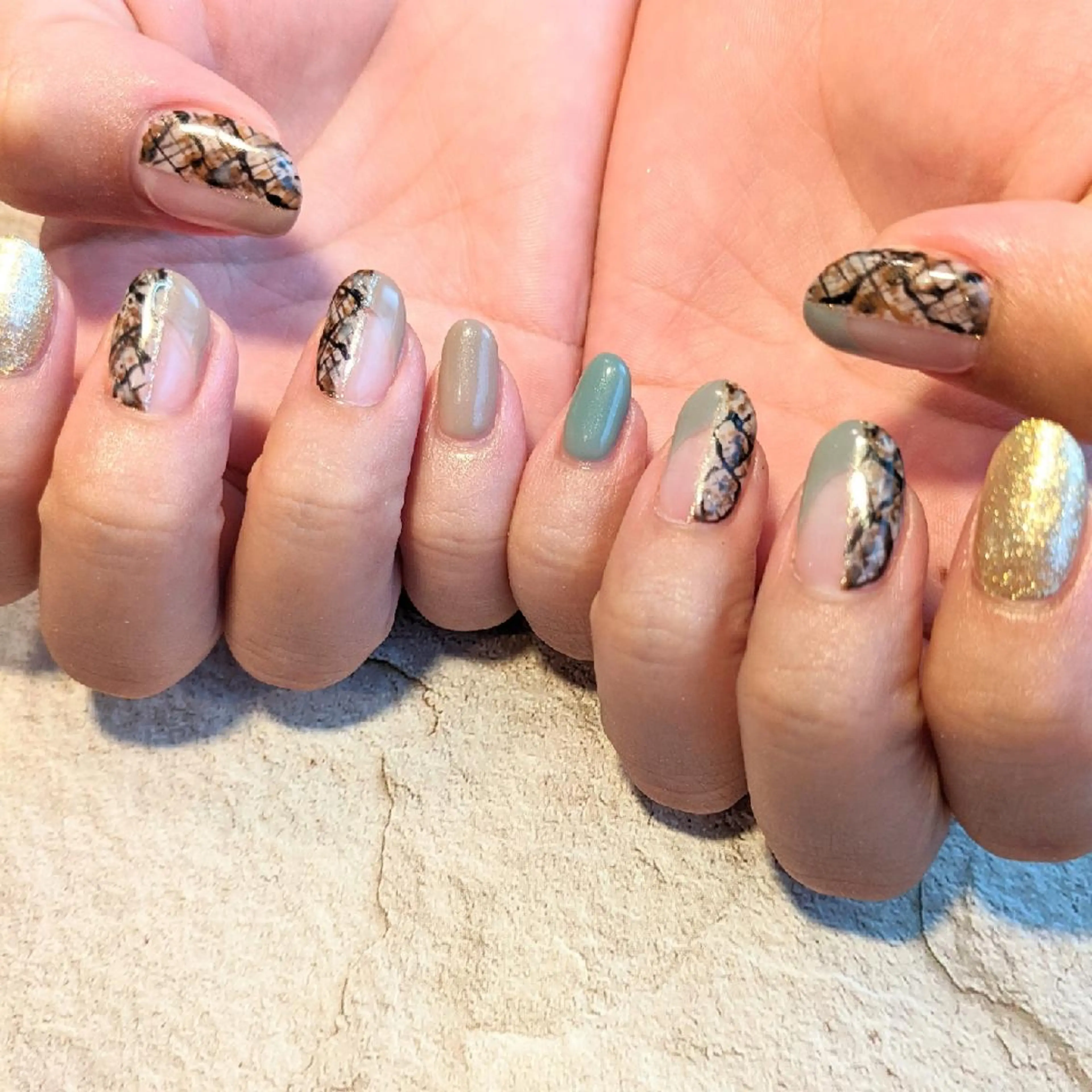 ネイル ｱｲﾗｯｼｭ ﾈｲﾙ ｻﾛﾝ つけるのマツエク・マツパデザイン