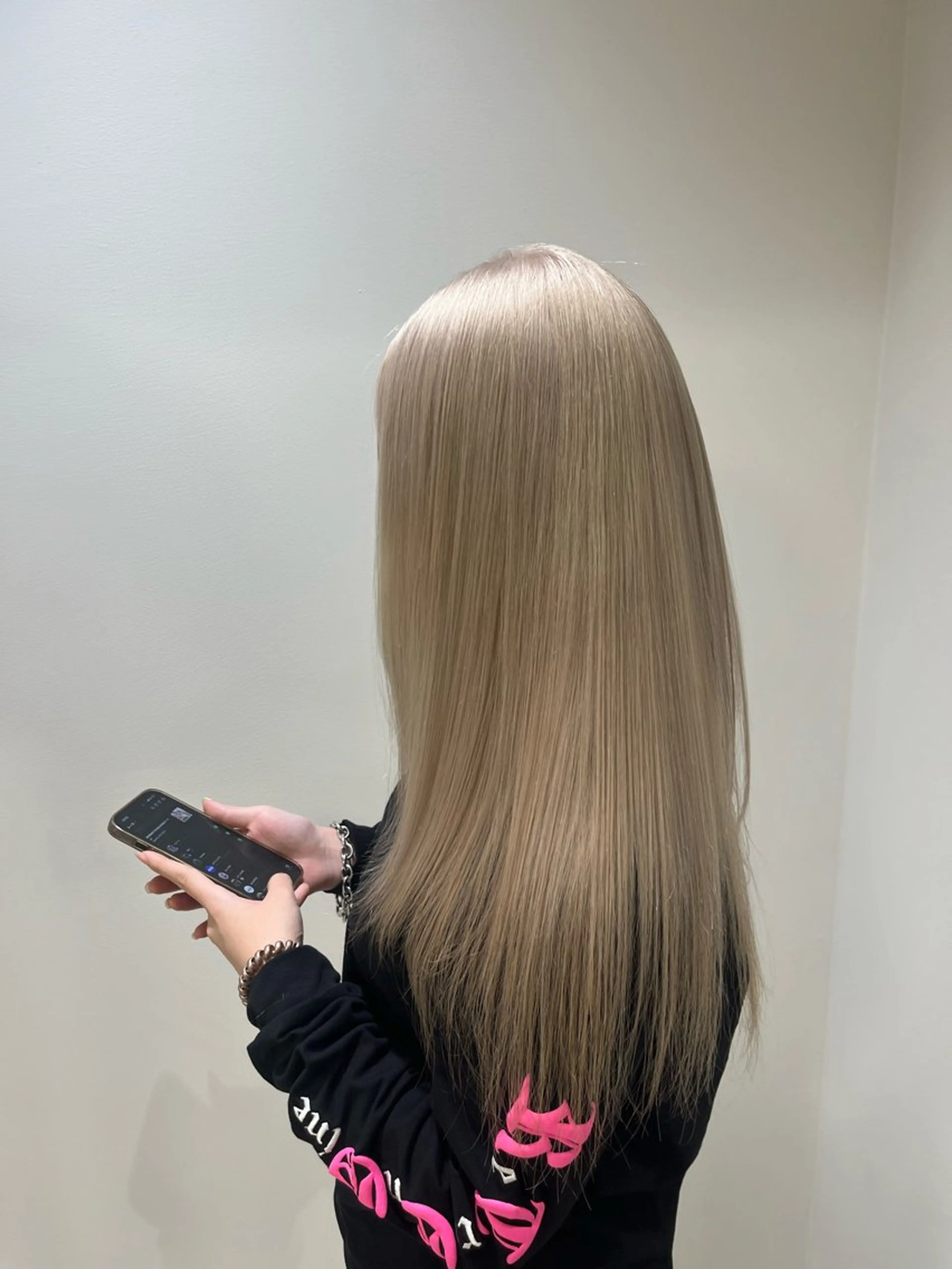 ロング カラー グレージュ ヘアカラー ブリーチカラー特化 美容師/𝕐𝕌𝕀のヘアスタイル